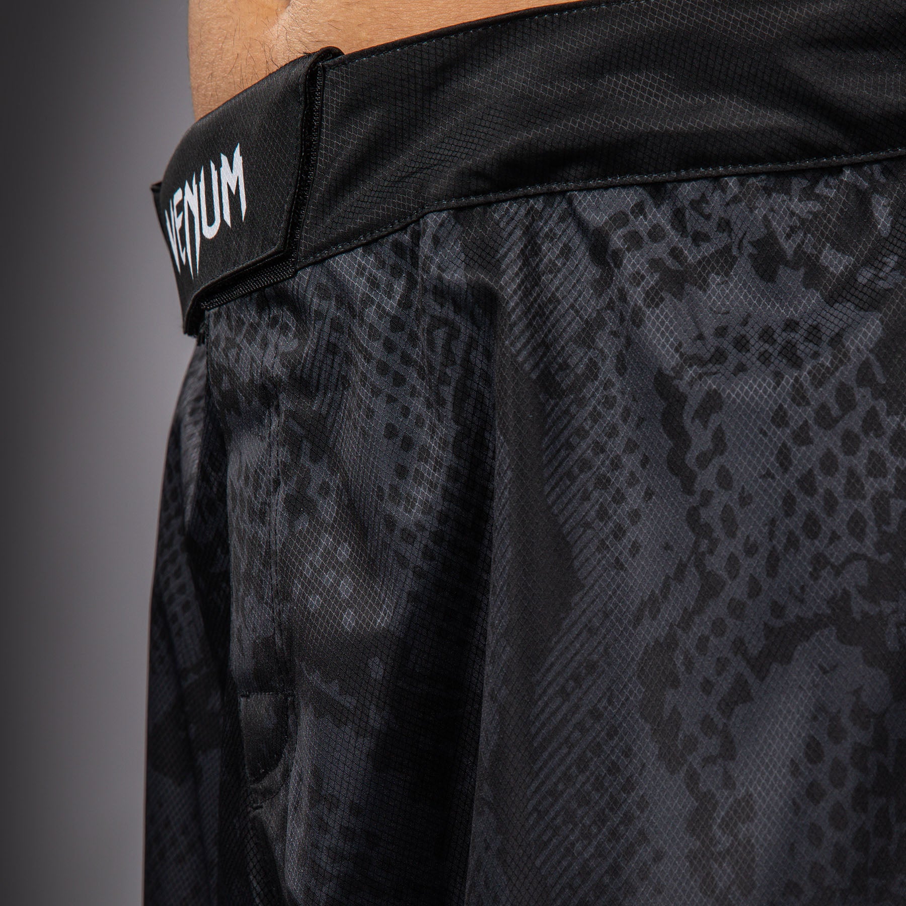 venum-black-viper-fightshort-schwarz-herren image 4