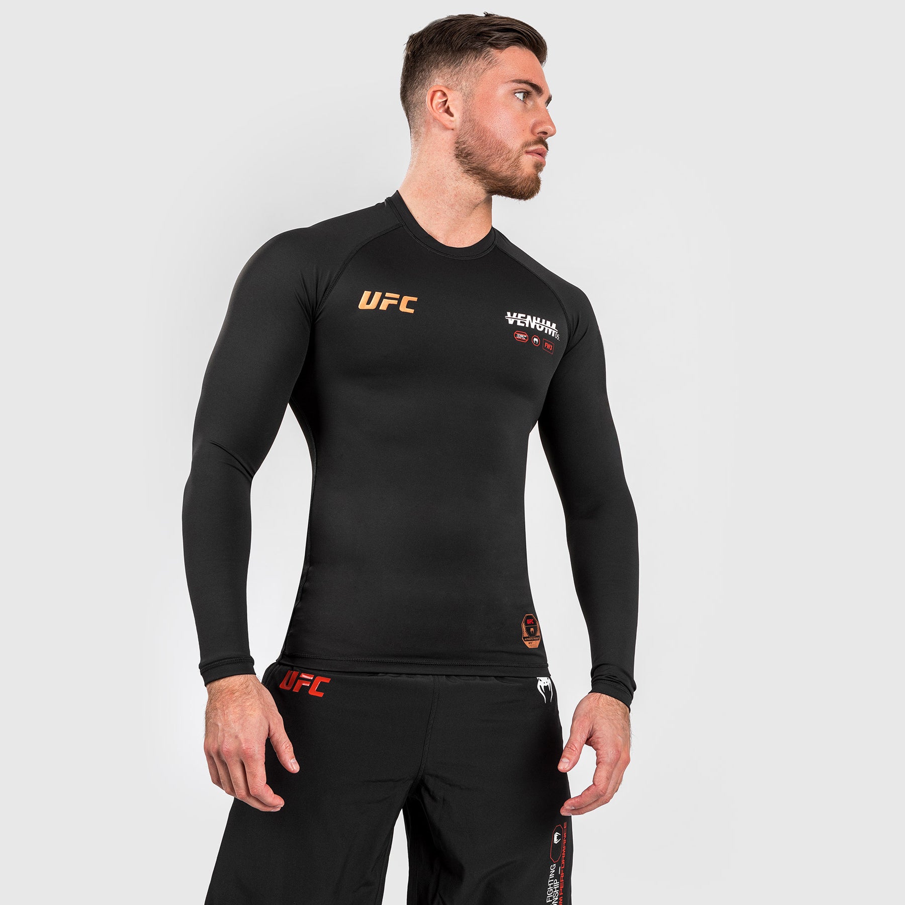 ufc-adrenaline-by-venum-fight-week-performance-rashguard-langarm-herren-schwarz image 3