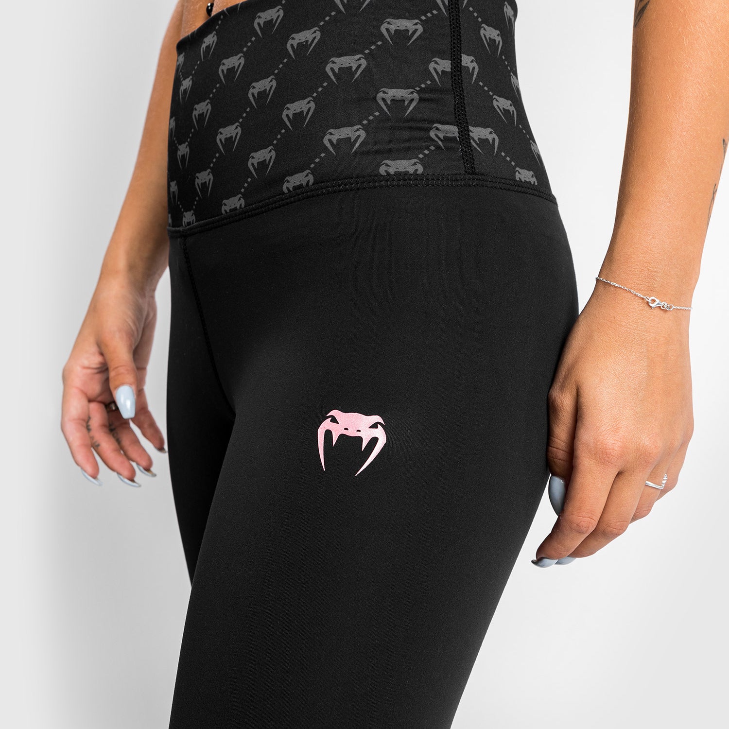 venum-monogram-7-8-leggings-damen-schwarz-ros-gold image 6