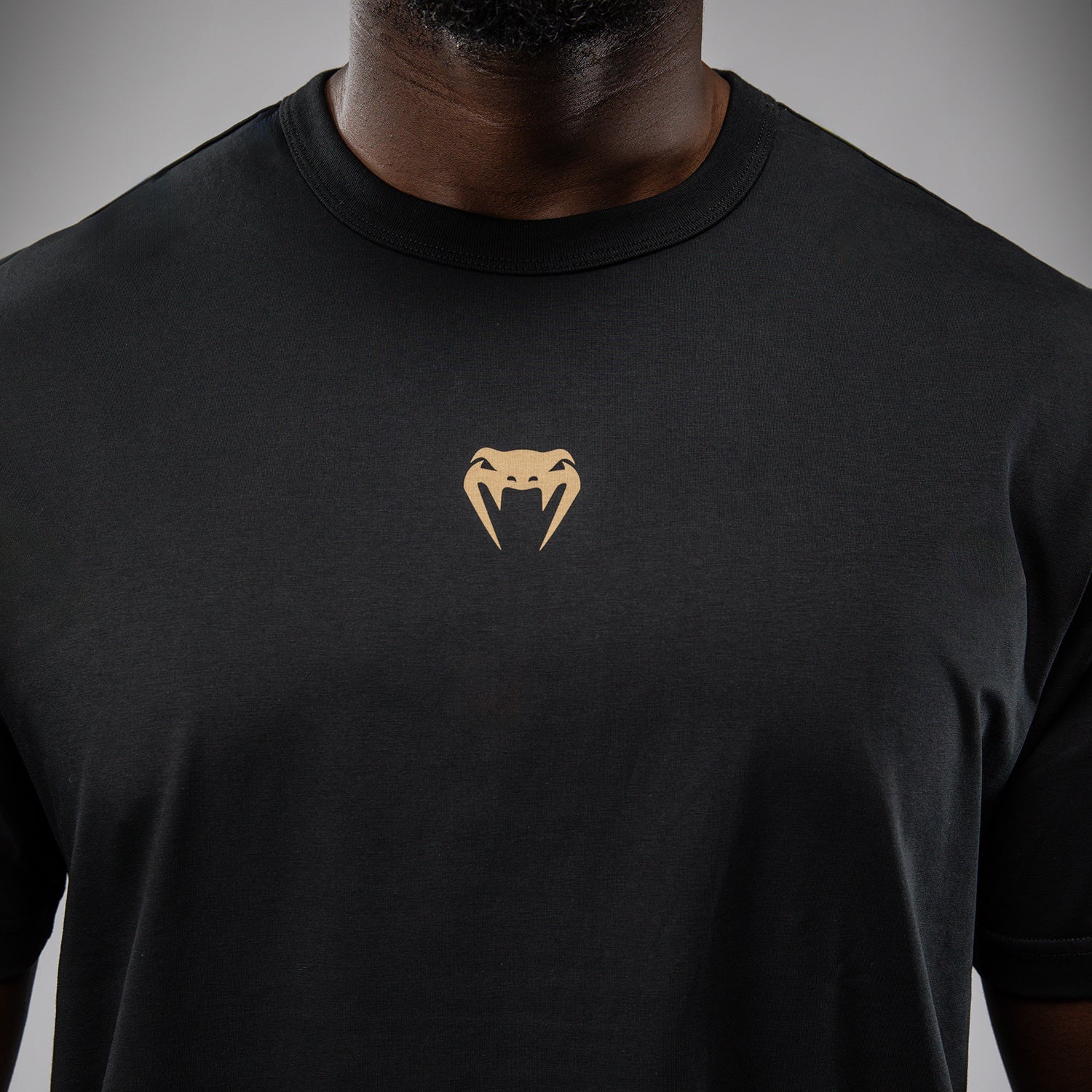 venum-invader-herren-t-shirt-schwarz-sand image 4