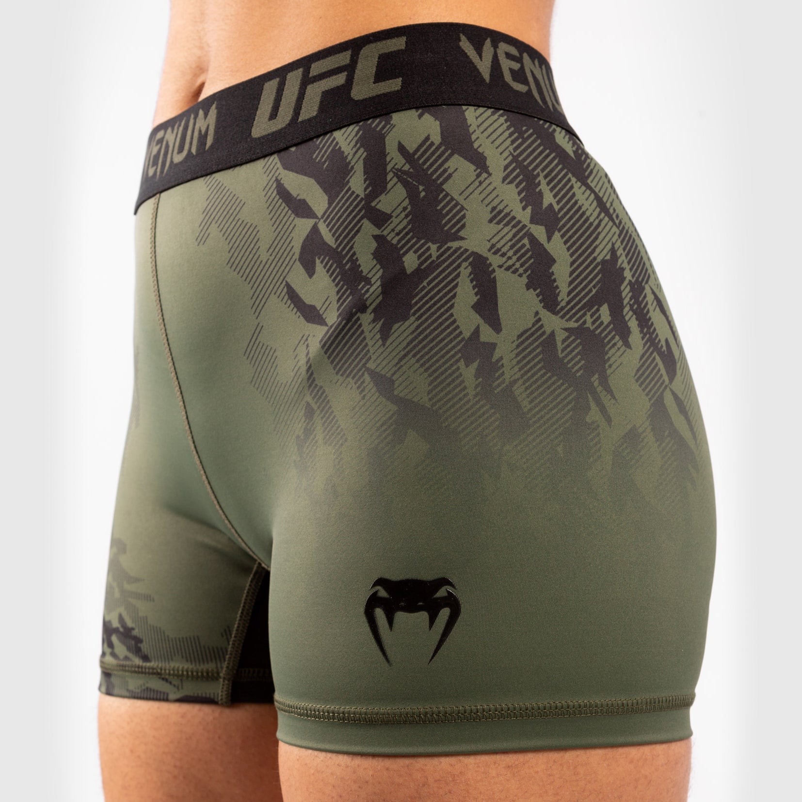venum-ufc-authentic-fight-week-damen-kompressionsshorts-khaki image 6