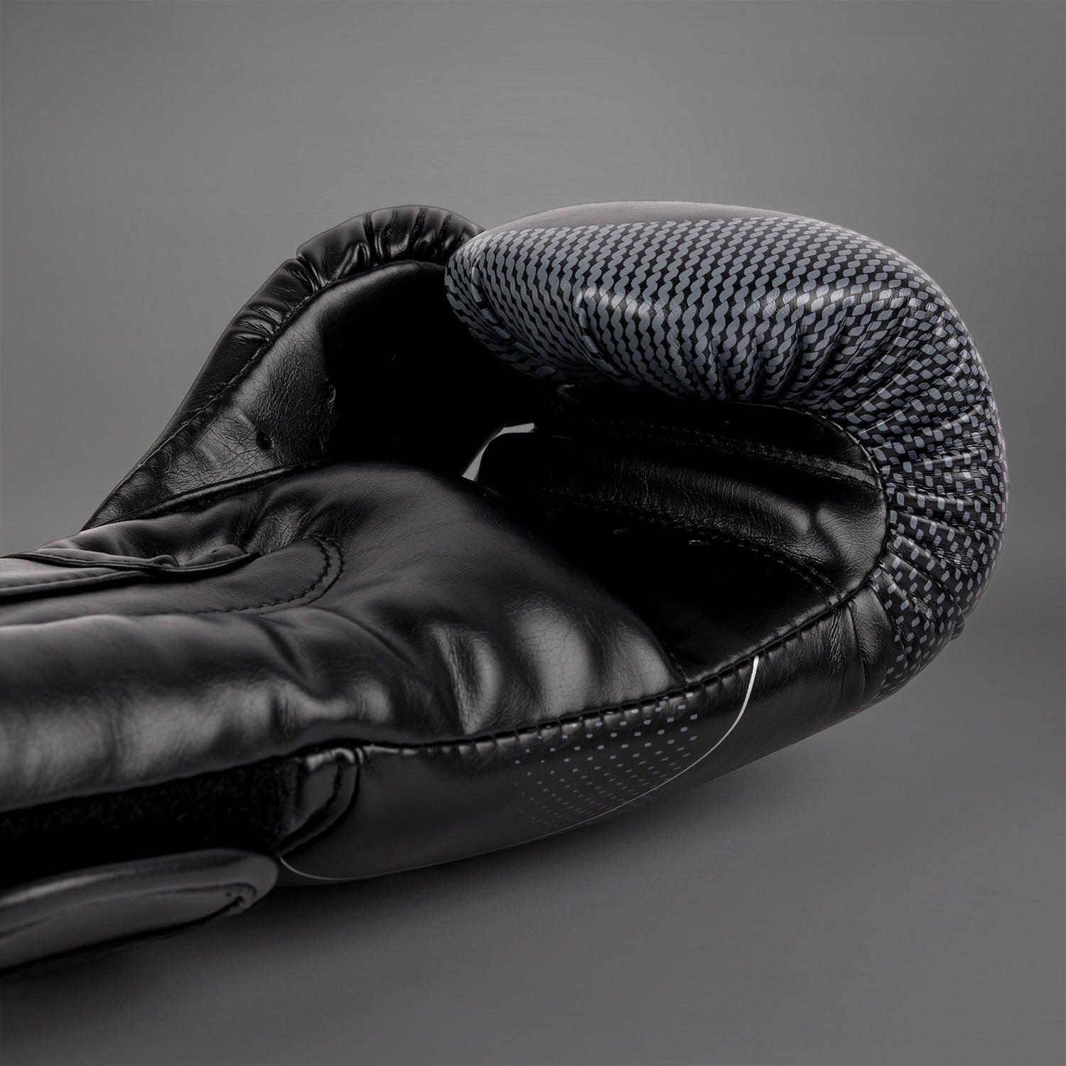 venum-nexus-boxhandschuhe-schwarz-silber image 5
