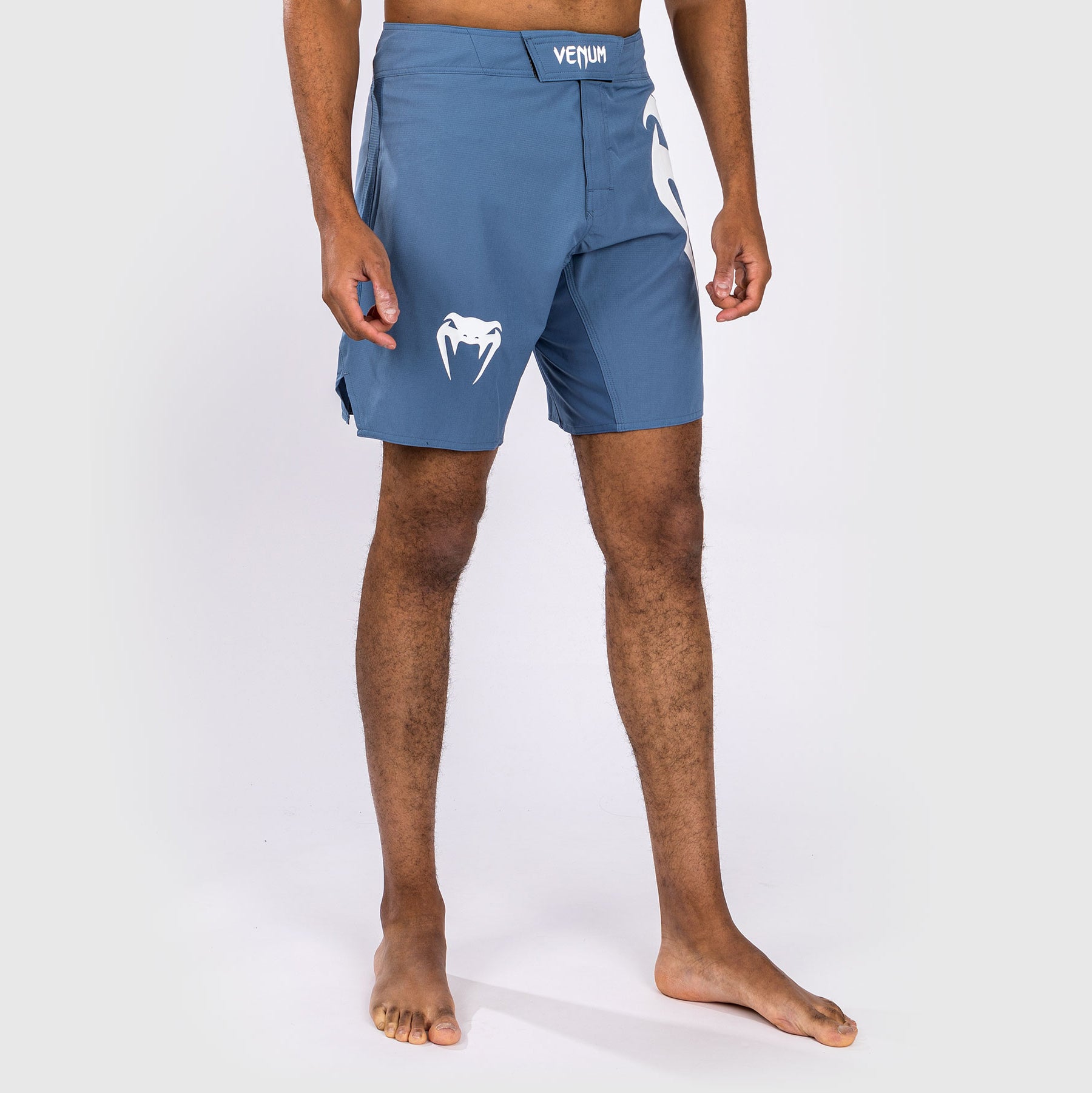 venum-light-5-0-fight-shorts-herren-blau-wei image 3