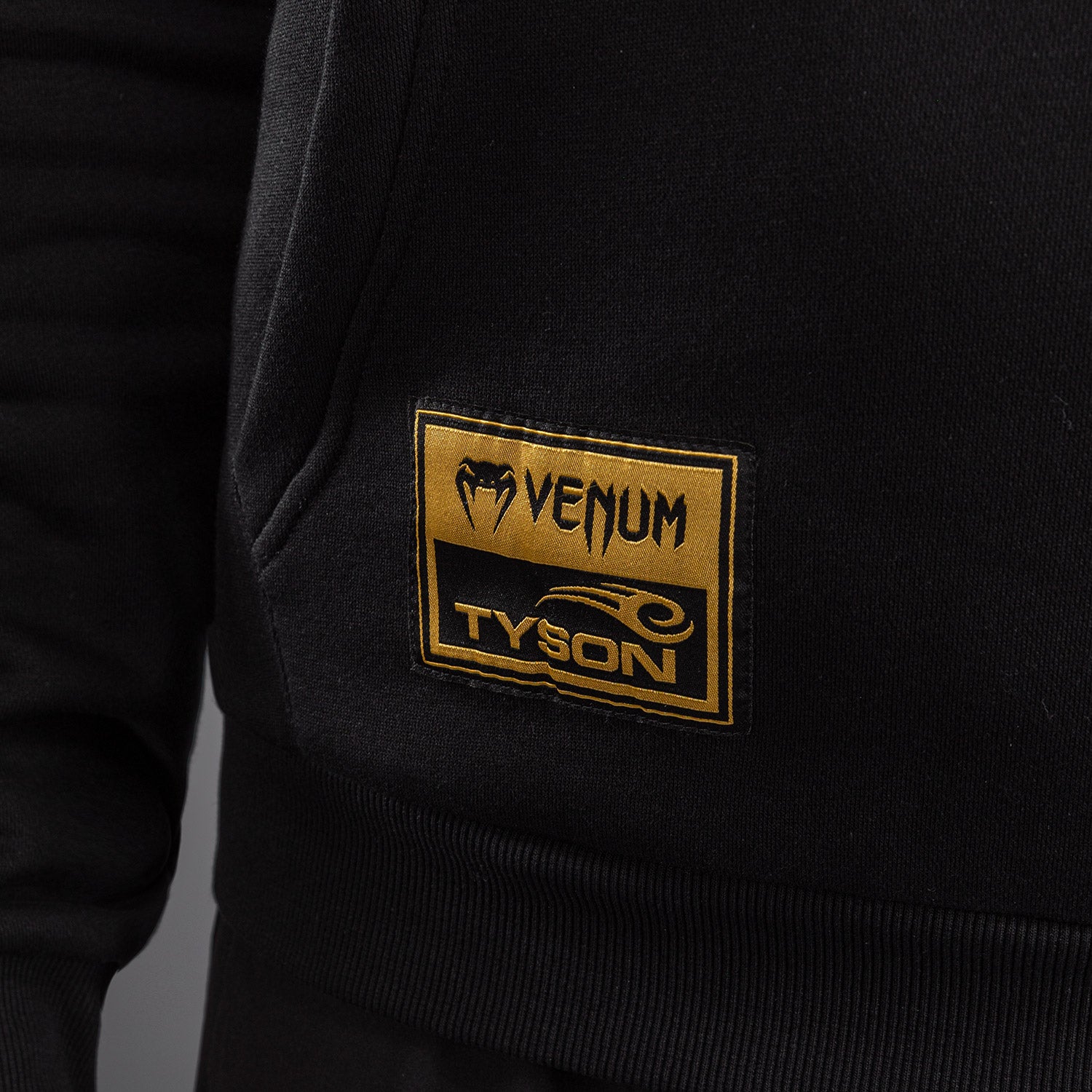venum-x-mike-tyson-tiger-hoodie-herren-schwarz-gold image 8