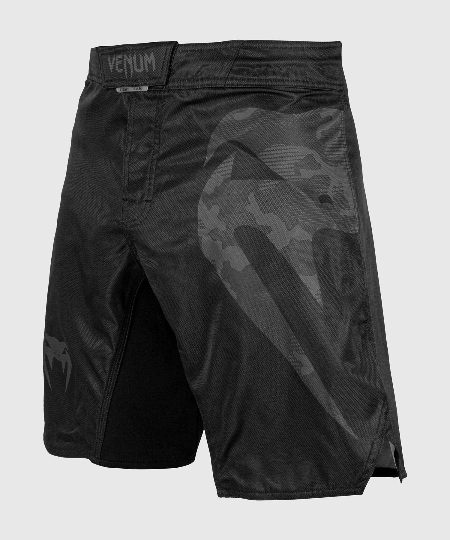 venum-light-3-0-kampfshorts-herren-schwarz-camo-dunkel image 1