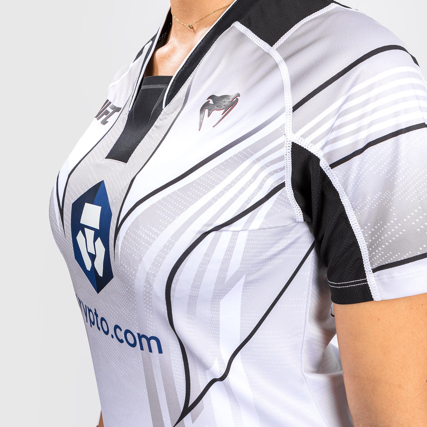 venum-ufc-authentic-fight-night-2-0-frauen-walkout-jersey-wei image 4