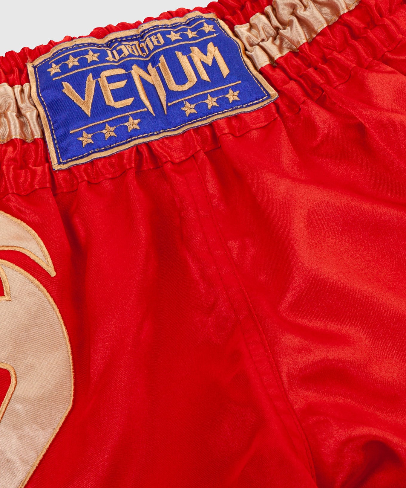 venum-giant-muay-thai-shorts-herren-gold-rot image 5