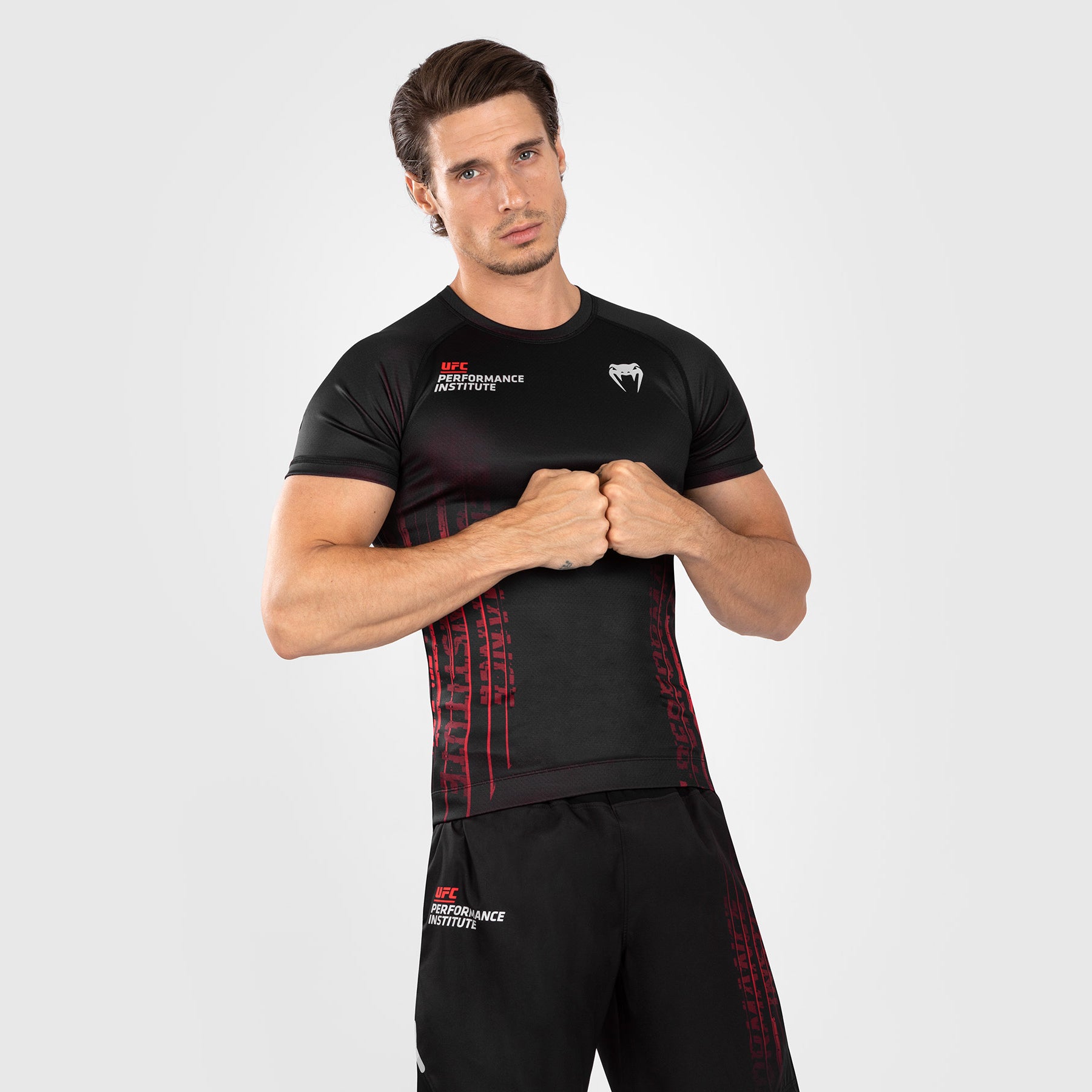 ufc-venum-performance-institute-2-0-kurzarm-rashguard-herren-schwarz-rot image 6