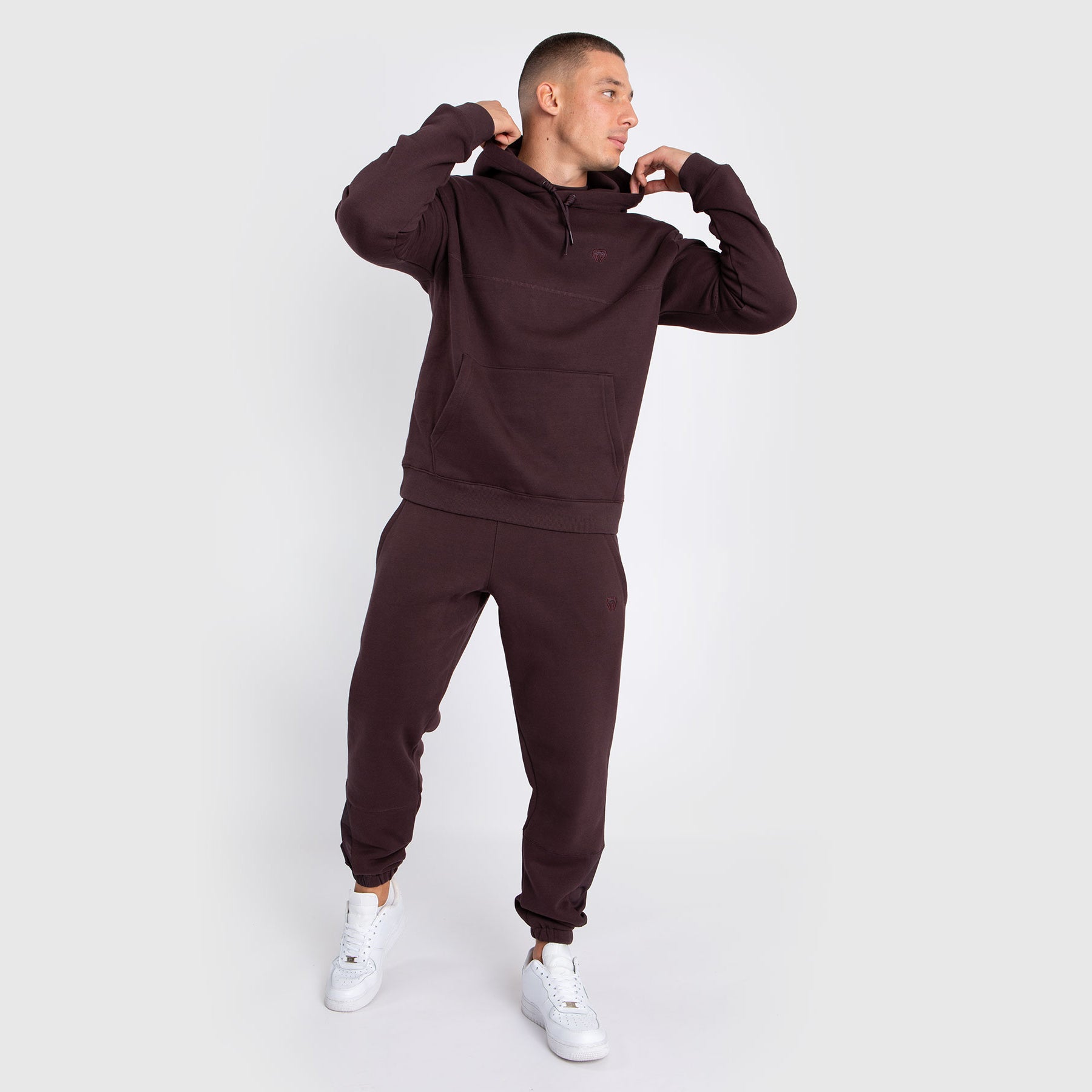 venum-silent-power-hoodie-herren-dunkelbraun image 2