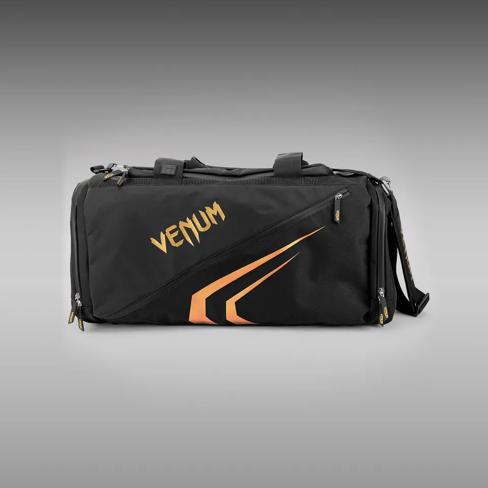 venum-trainer-lite-evo-sporttasche-schwarz-gold image 1