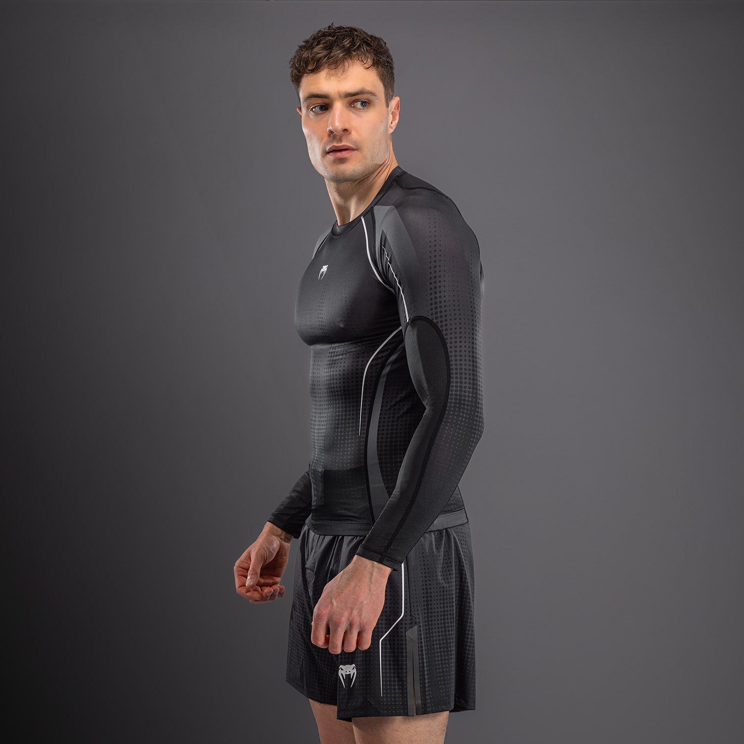 venum-stealth-langarm-rashguard-schwarz-wei image 3