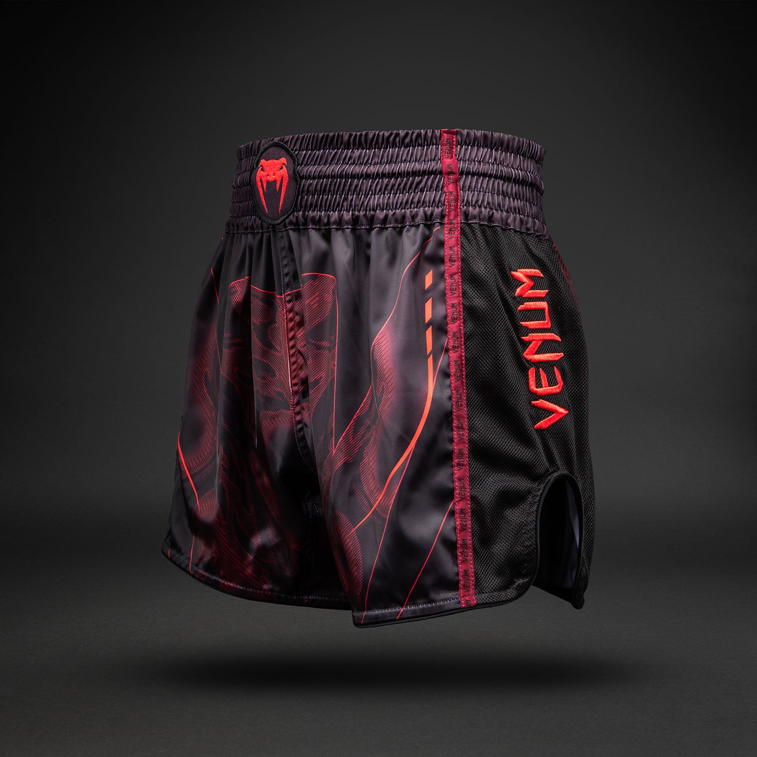 venum-spectre-muay-thai-shorts-schwarz-rot image 2