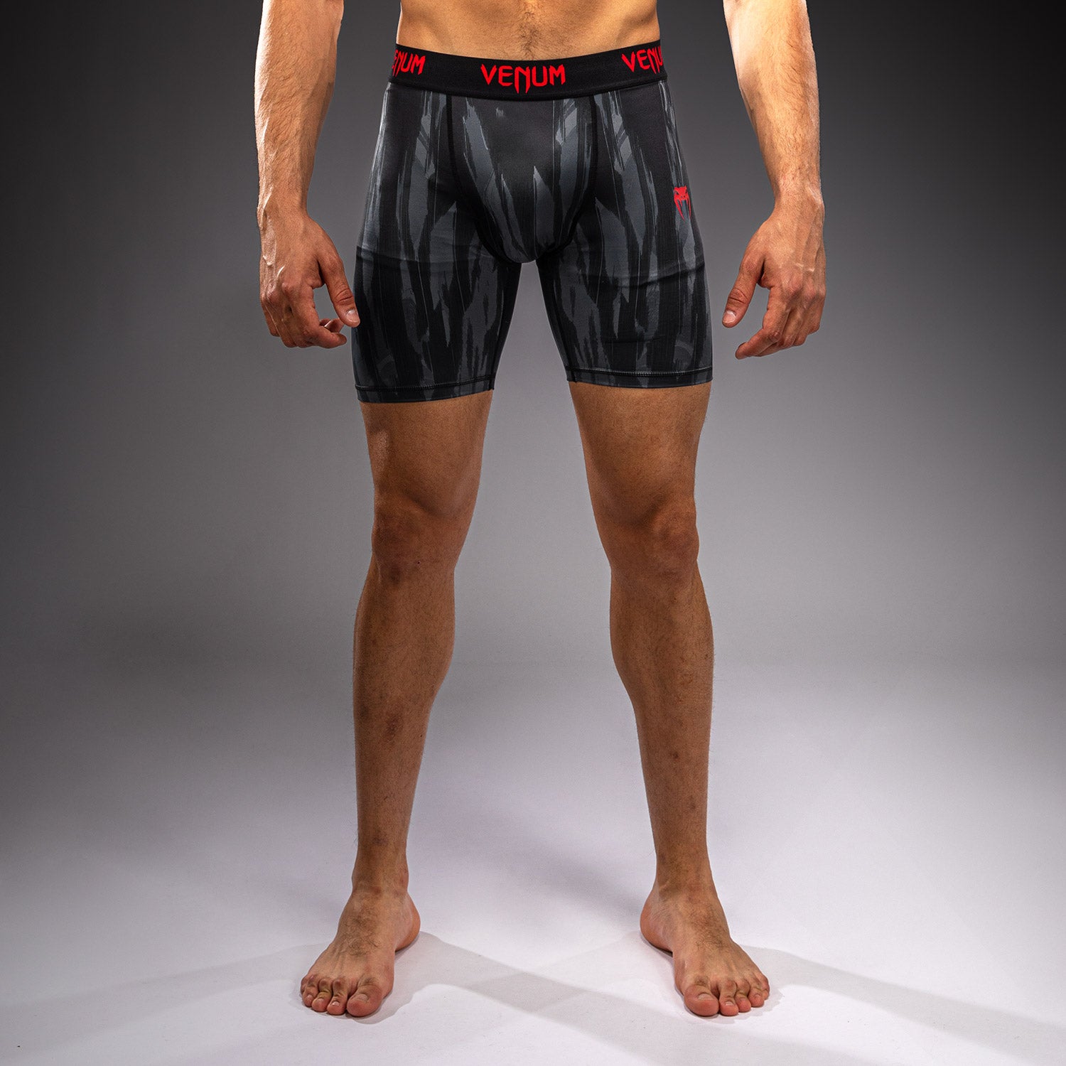 venum-demon-kompressionsshort-schwarz-grau image 1