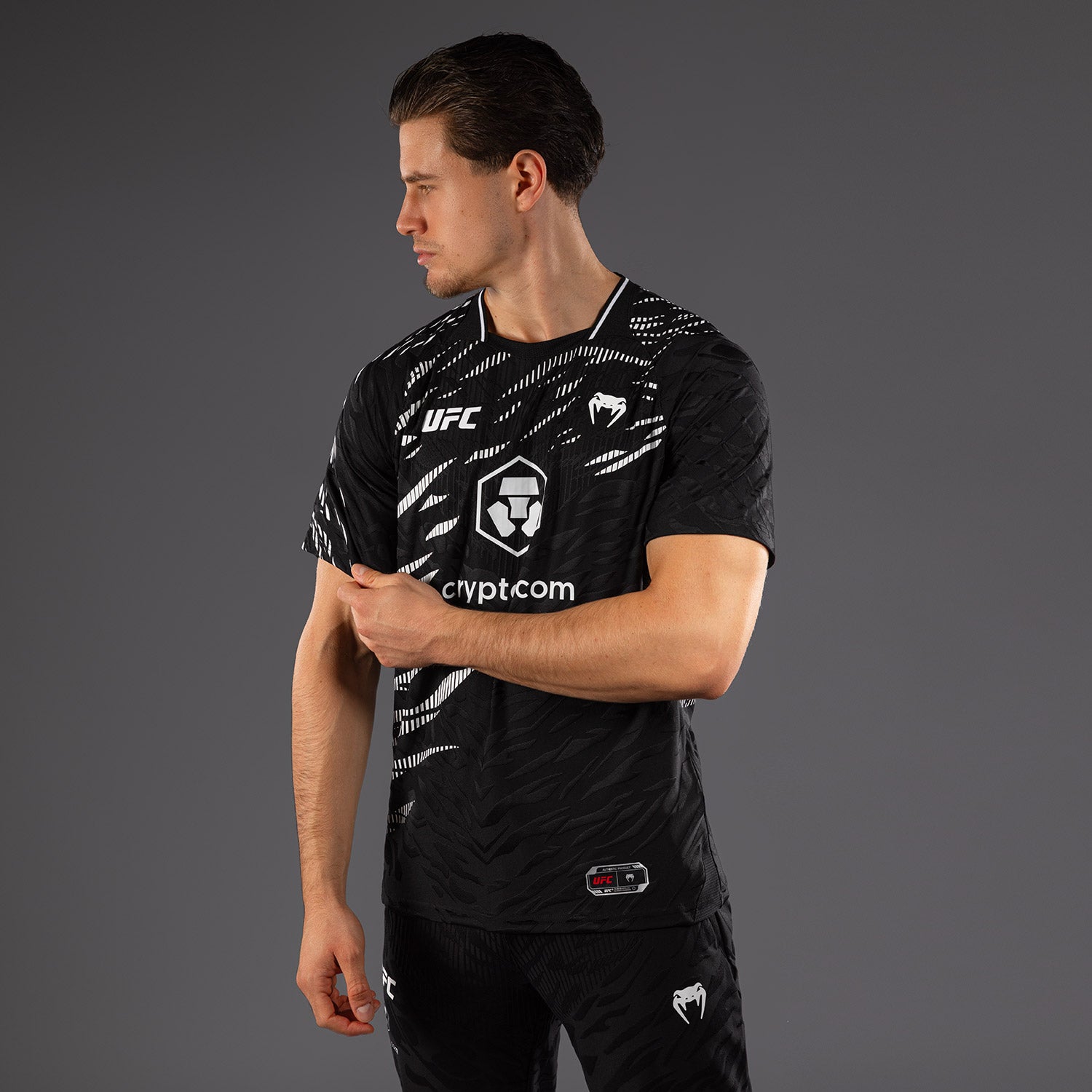 ufc-fusion-by-venum-authentic-fight-night-walkout-jersey-herren-schwarz image 3