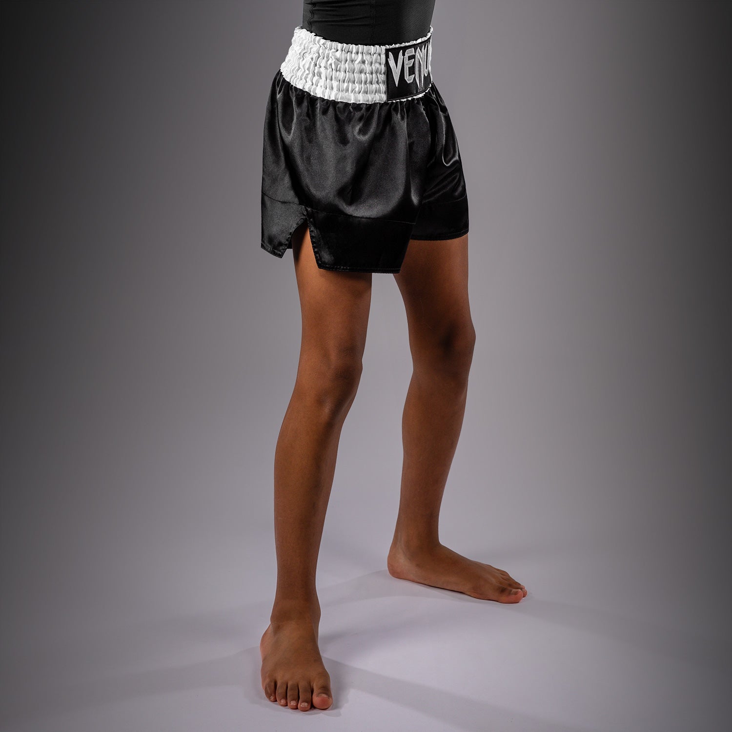 venum-classic-muay-thai-shorts-kinder-schwarz-wei image 2