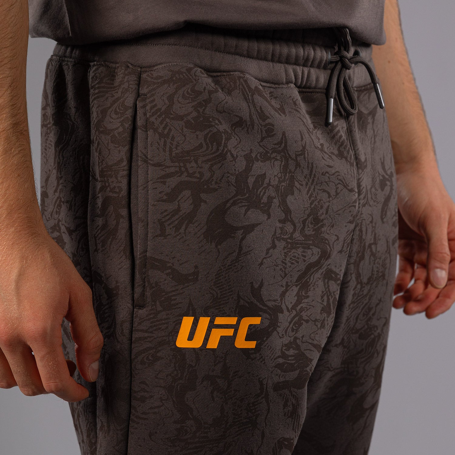 ufc-fusion-by-venum-fight-week-baumwollhose-herren-erdiges-braun image 5