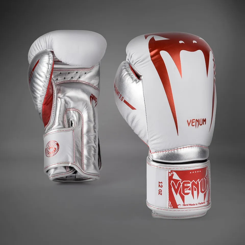 venum-giant-3-0-boxhandschuhe-rot-silber-spezialausgabe image 1
