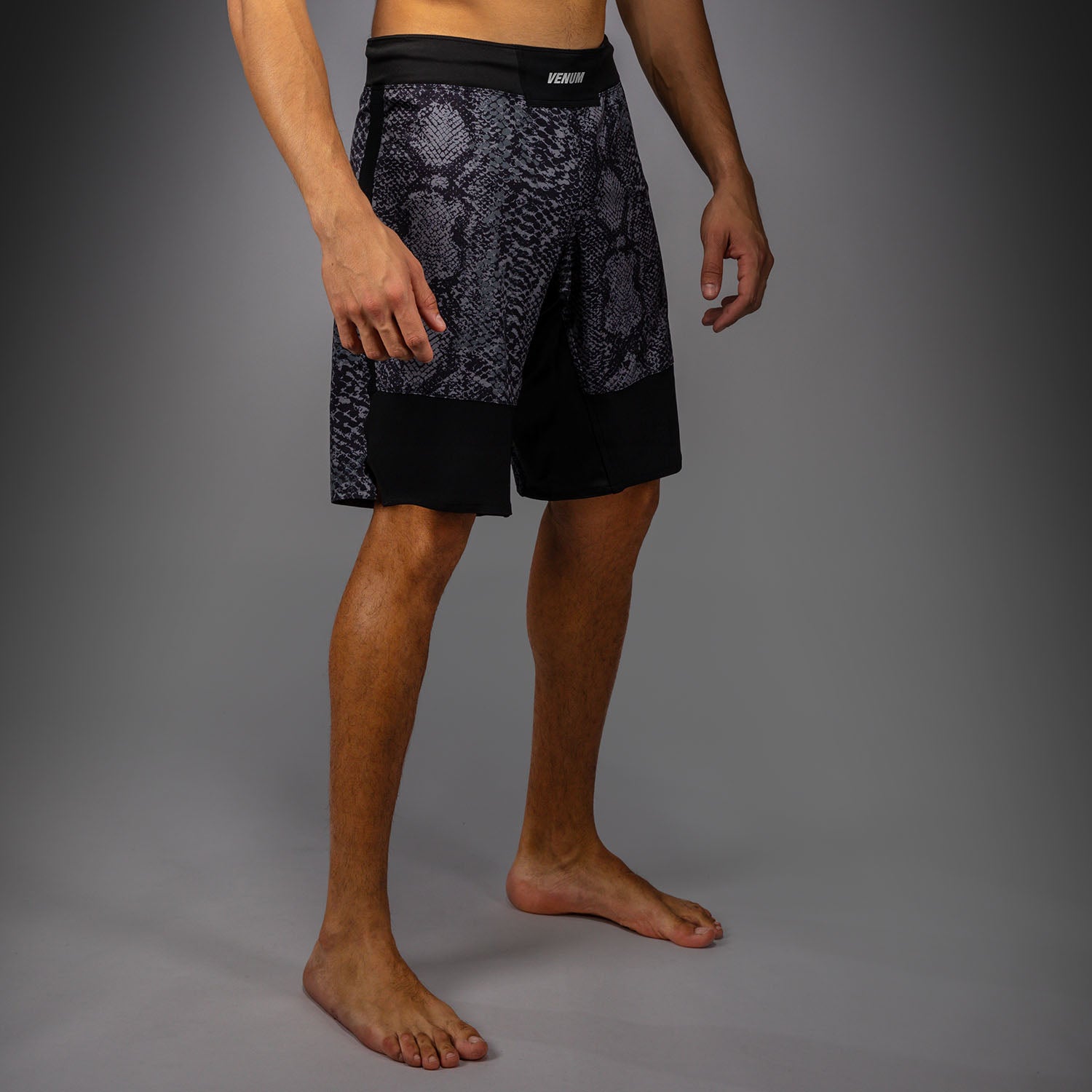 venum-g-fit-scales-herren-fightshorts-schwarz-anthrazitgrau image 3