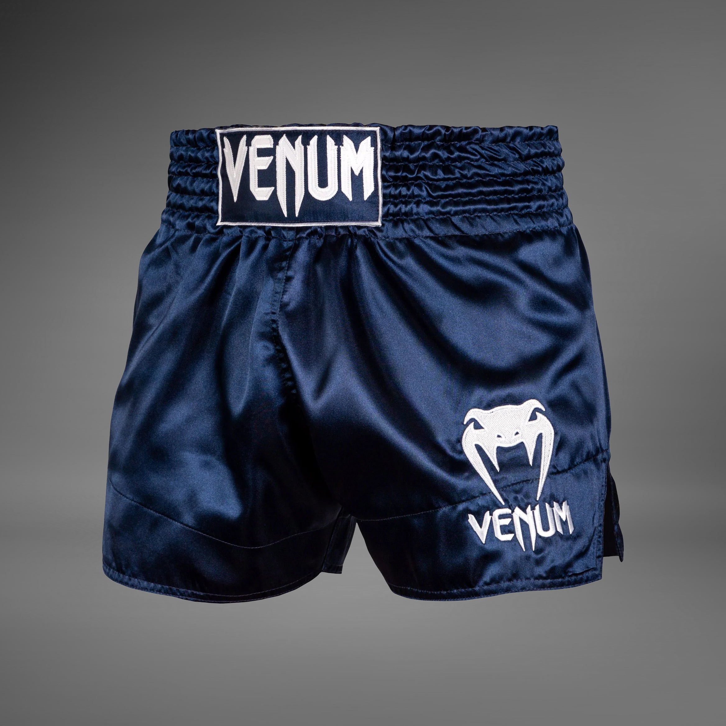 venum-classic-muay-thai-shorts-marineblau-wei-damen image 1