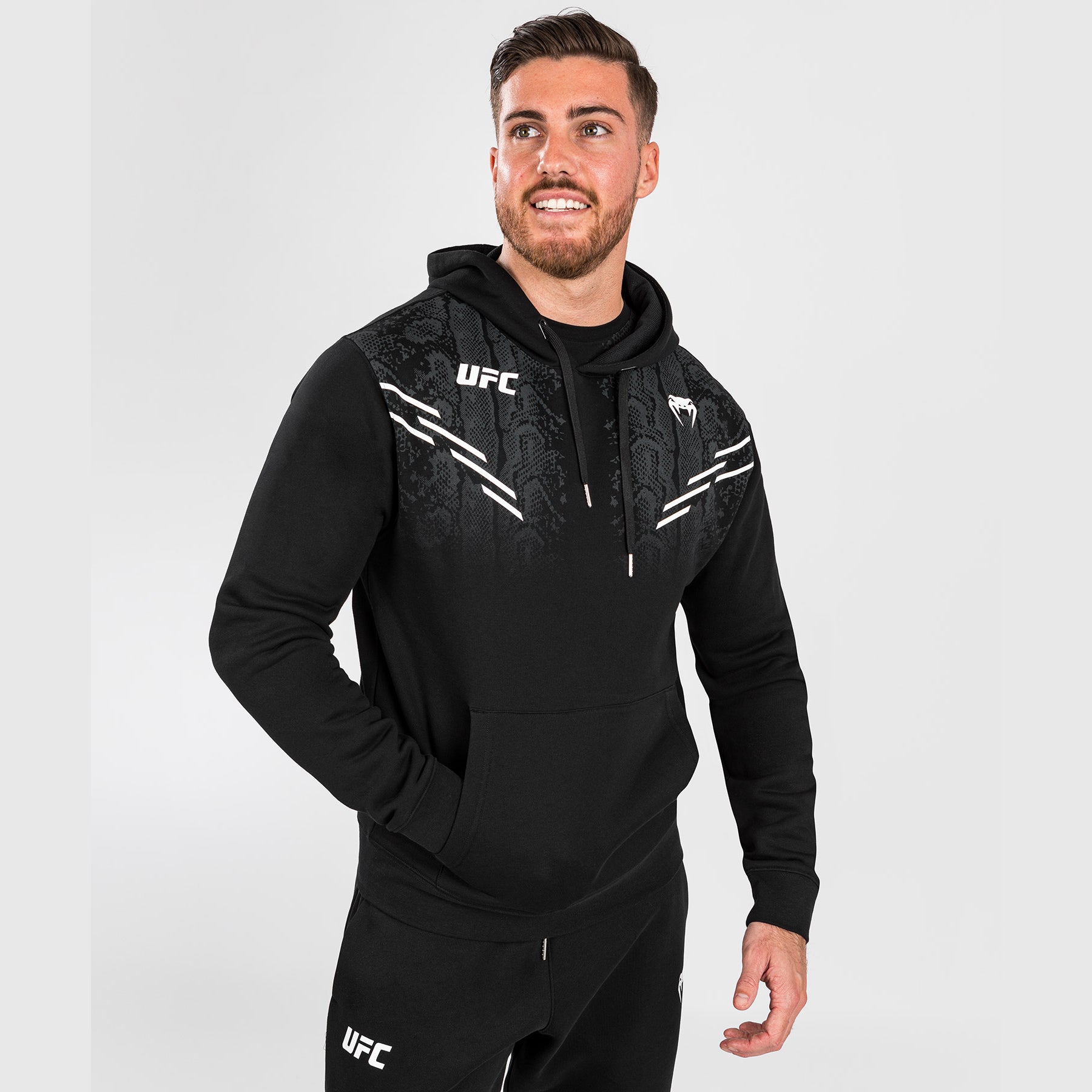 venum-ufc-adrenaline-replica-hoodie-herren-schwarz image 1