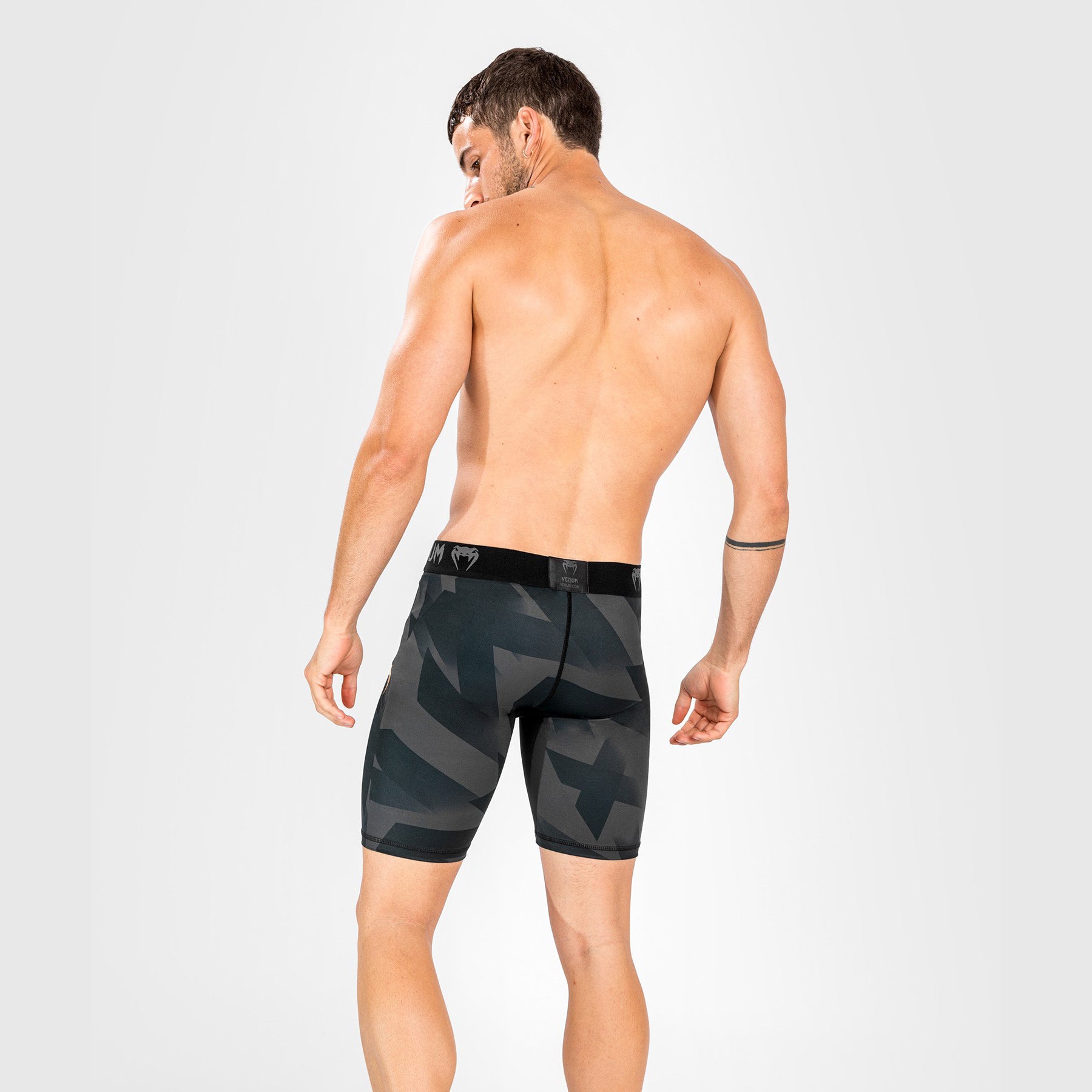 vale-tudo-venum-razor-shorts-herren-schwarz-gold image 3