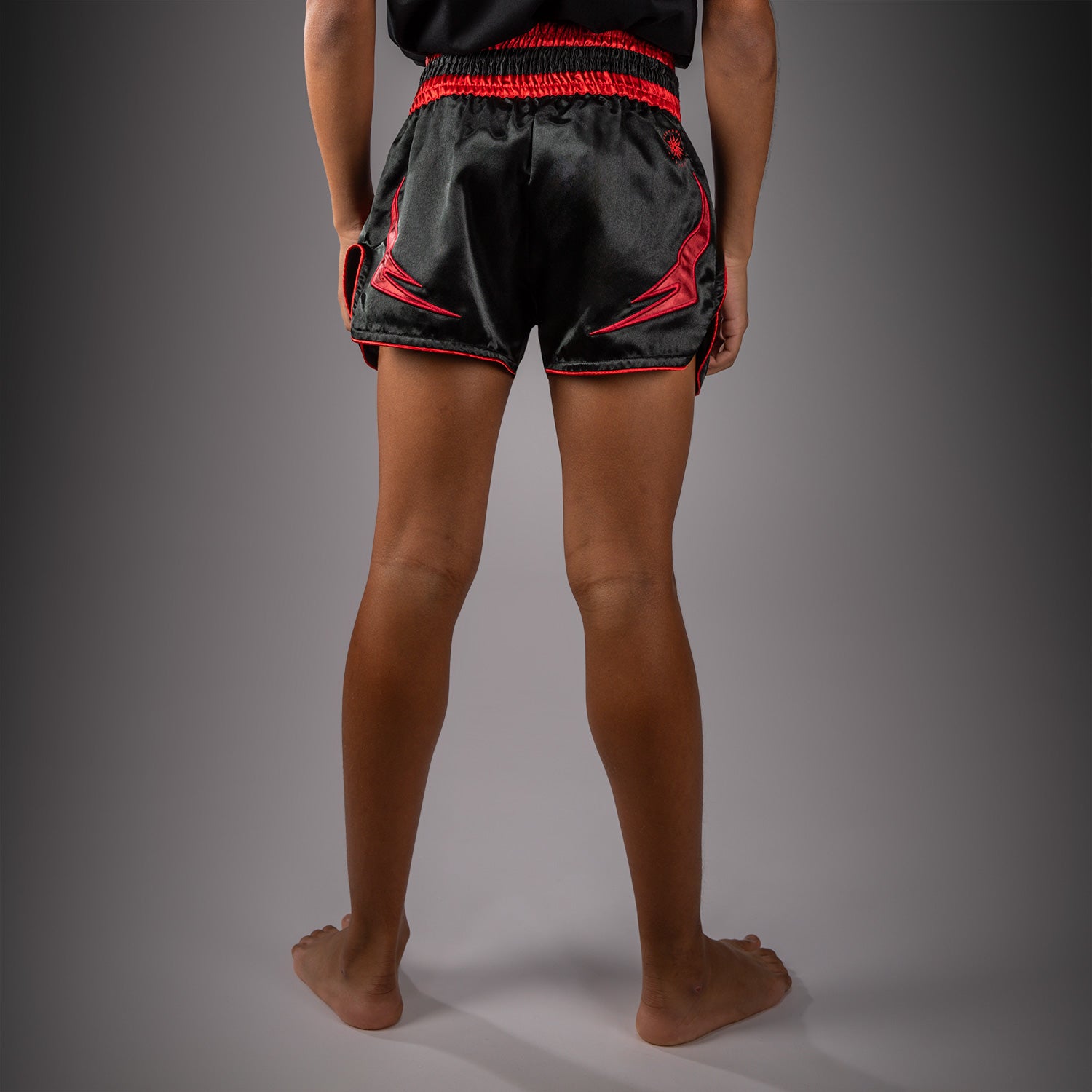 venum-attack-muay-thai-shorts-kids-schwarz-rot image 2