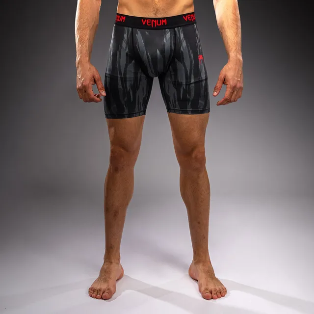 venum-demon-kompressionsshort-schwarz-grau image 1