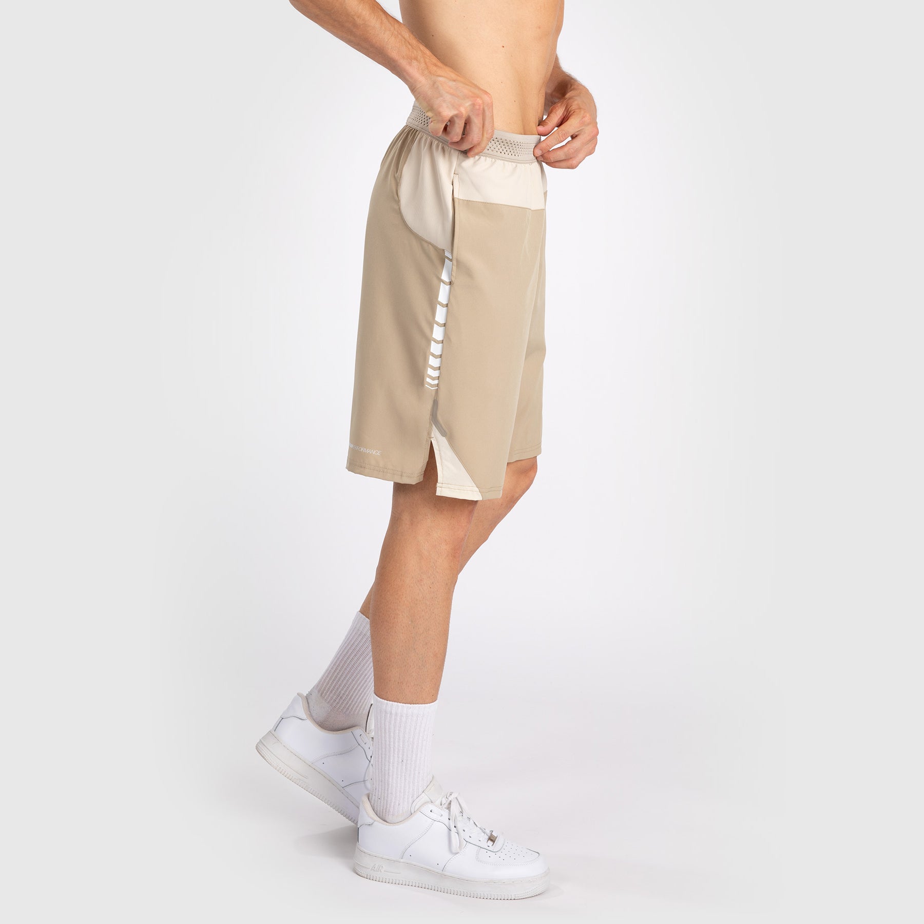 venum-tempest-herren-trainingsshorts-beige-sand image 2