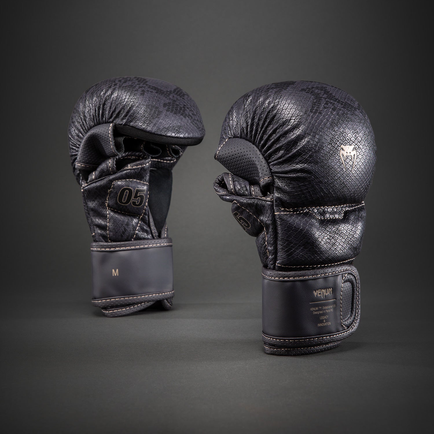 venum-impact-evo-scales-mma-sparringhandschuhe-dunkelviolett image 1