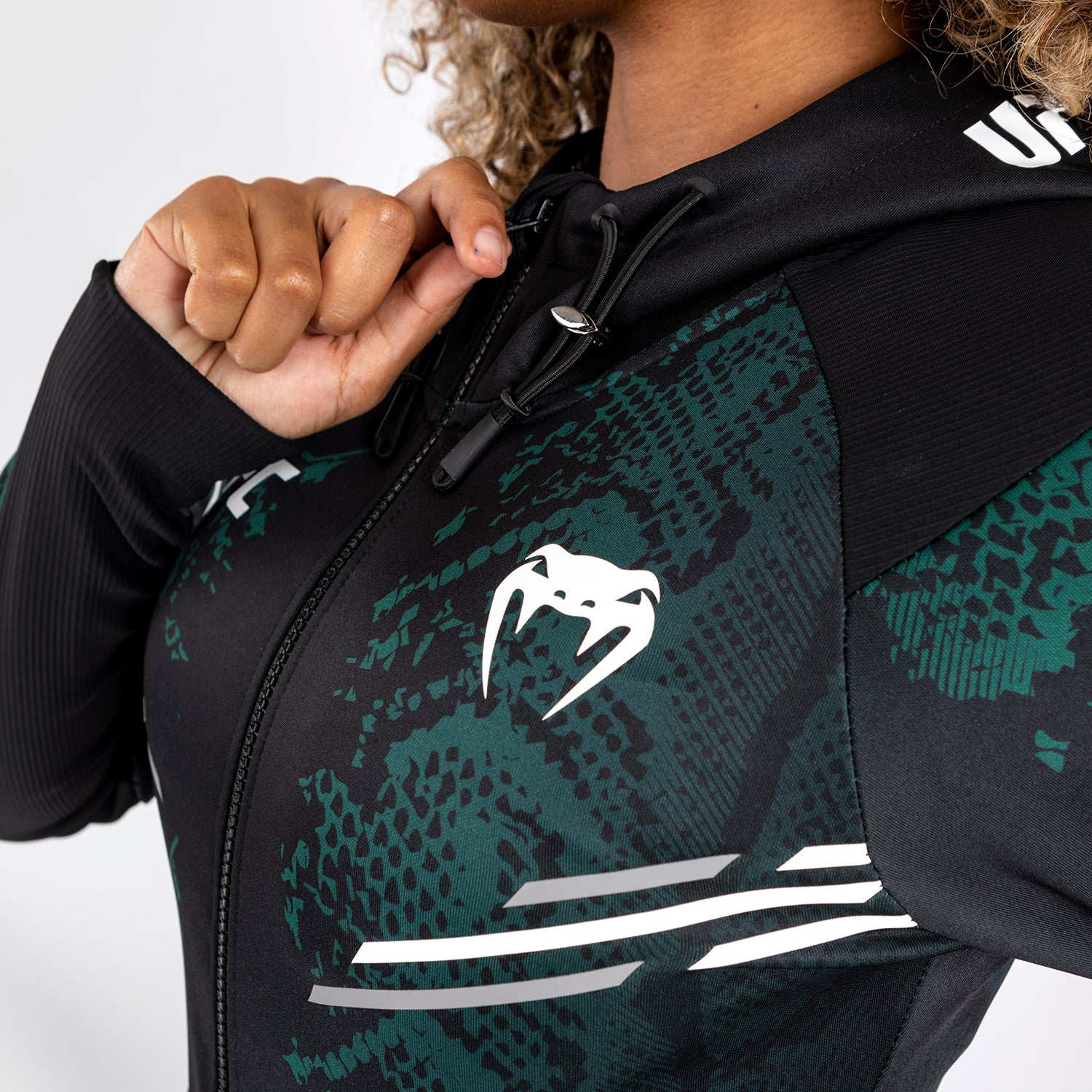 ufc-adrenaline-by-venum-authentic-fight-night-walkout-hoodie-damen-emerald-editi-2 image 7
