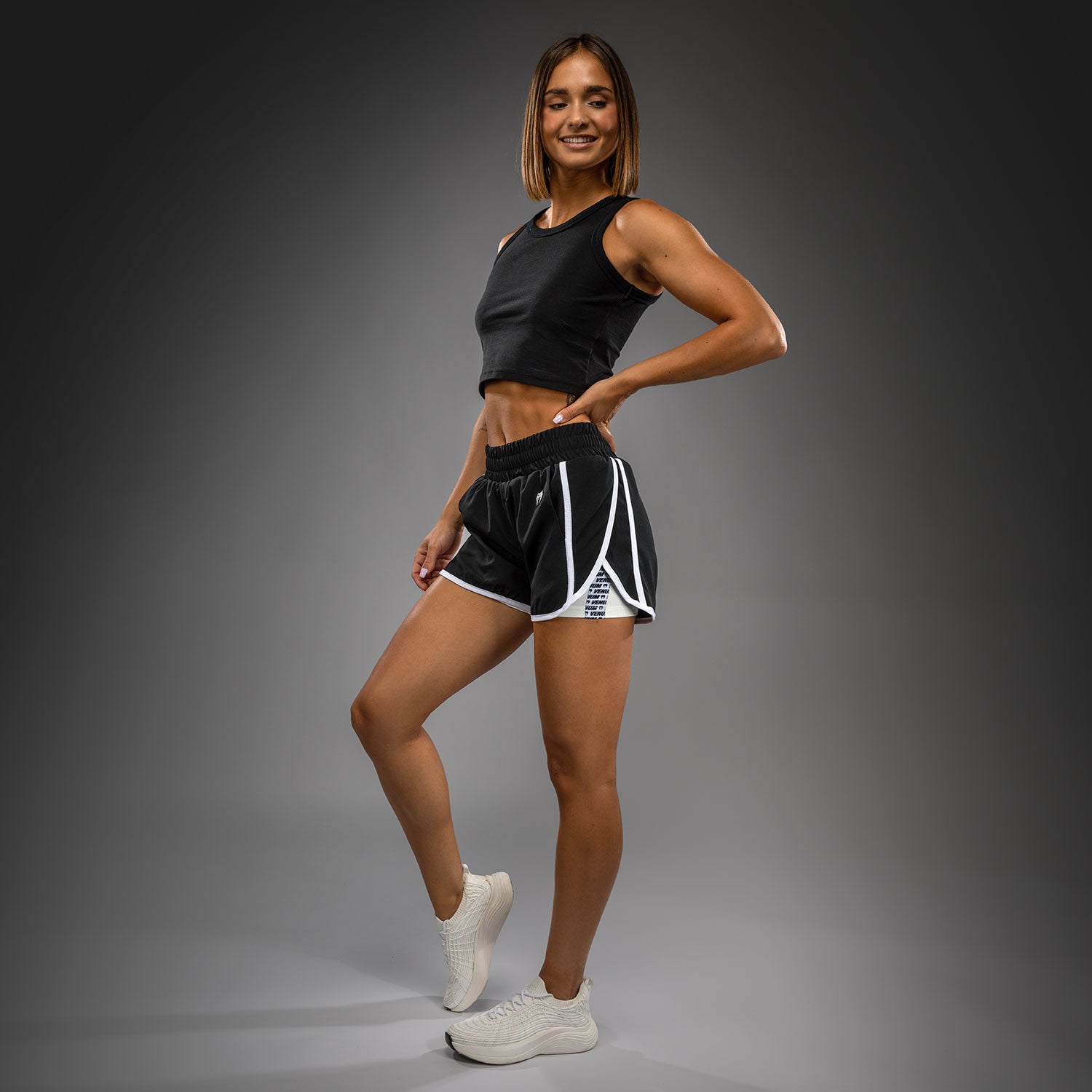 venum-twilight-damen-trainingsshorts-2-in-1-schwarz-wei image 4