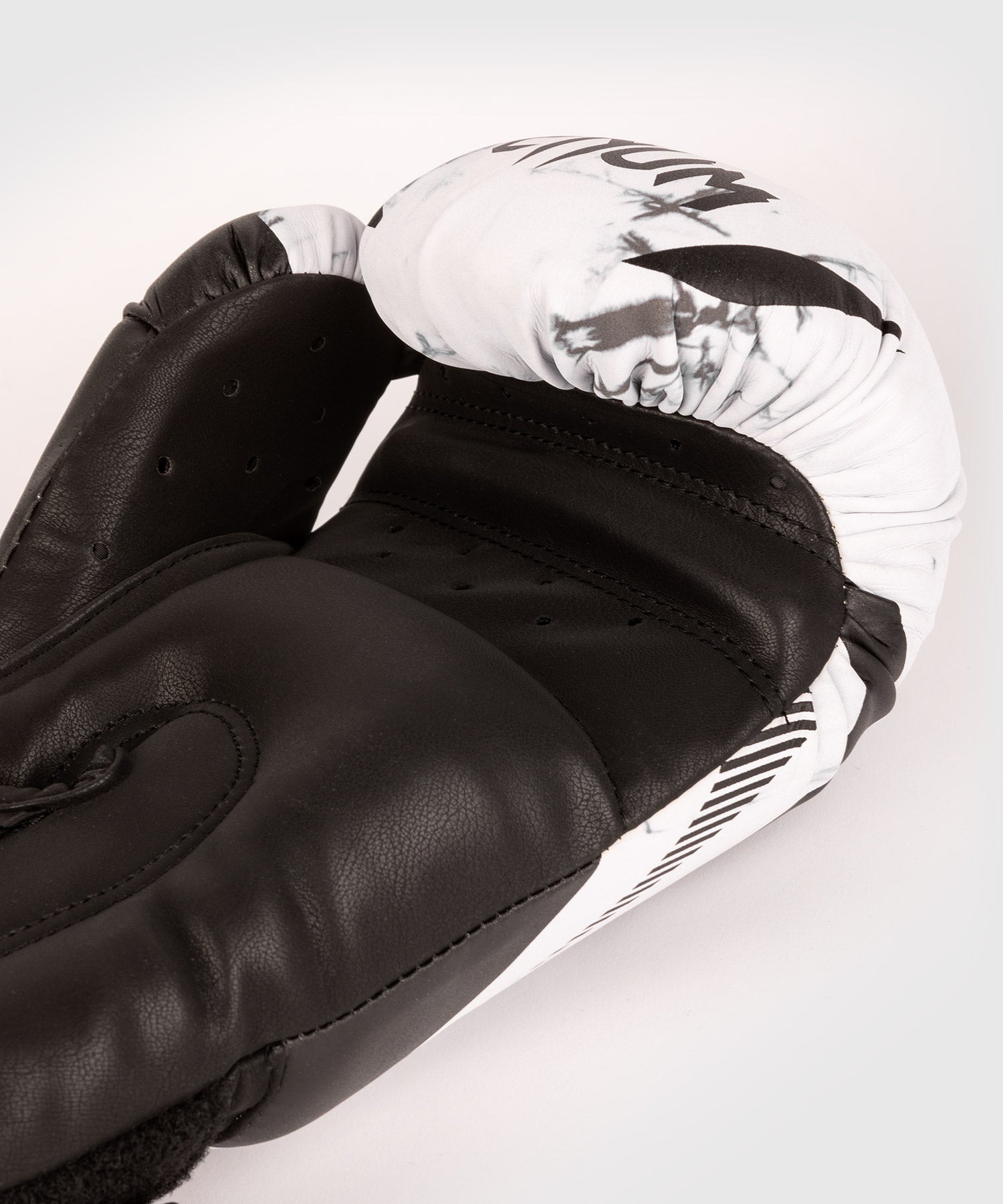 venum-impact-boxhandschuhe-marmor image 4