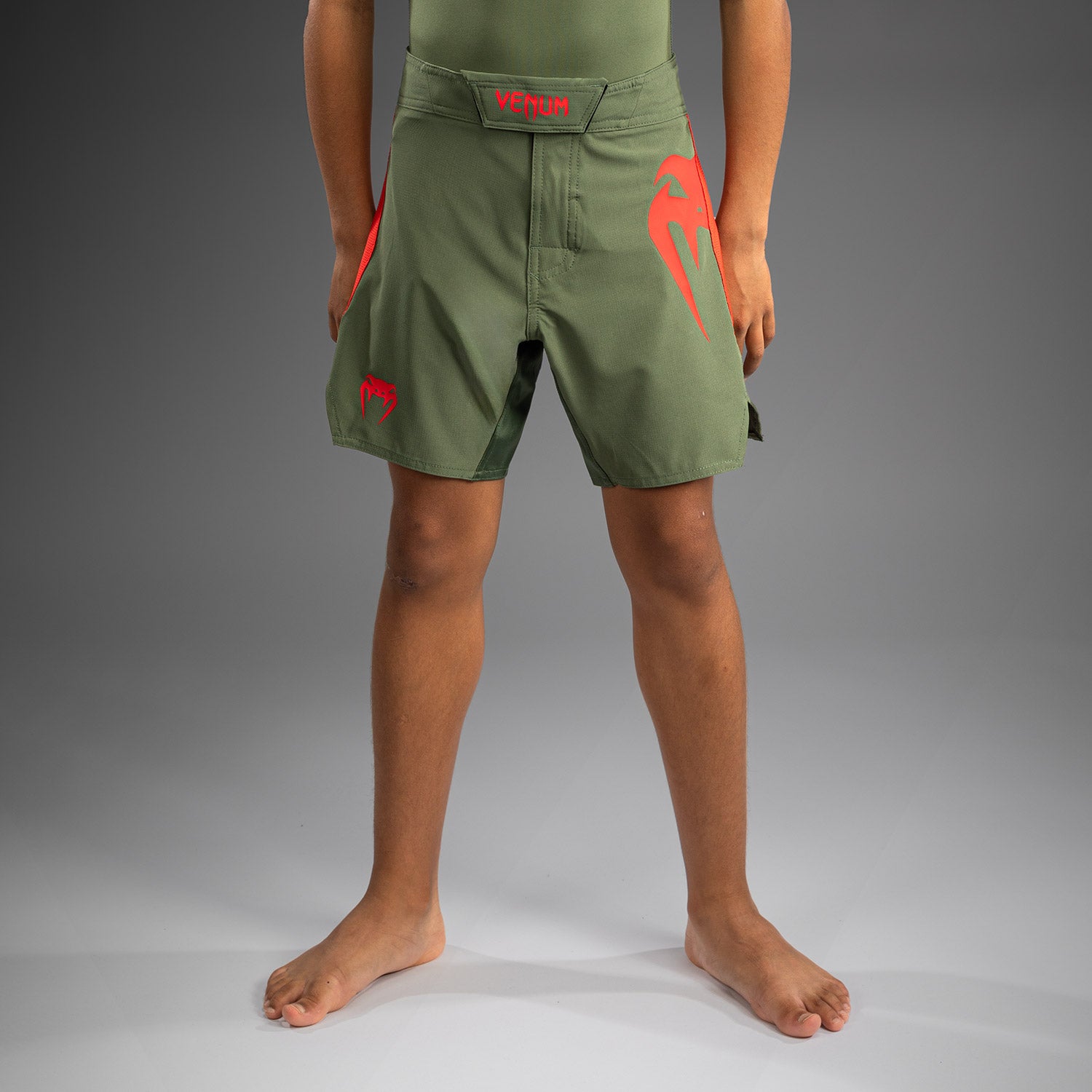 venum-light-kids-fightshorts-kinder-army-green-orange image 1
