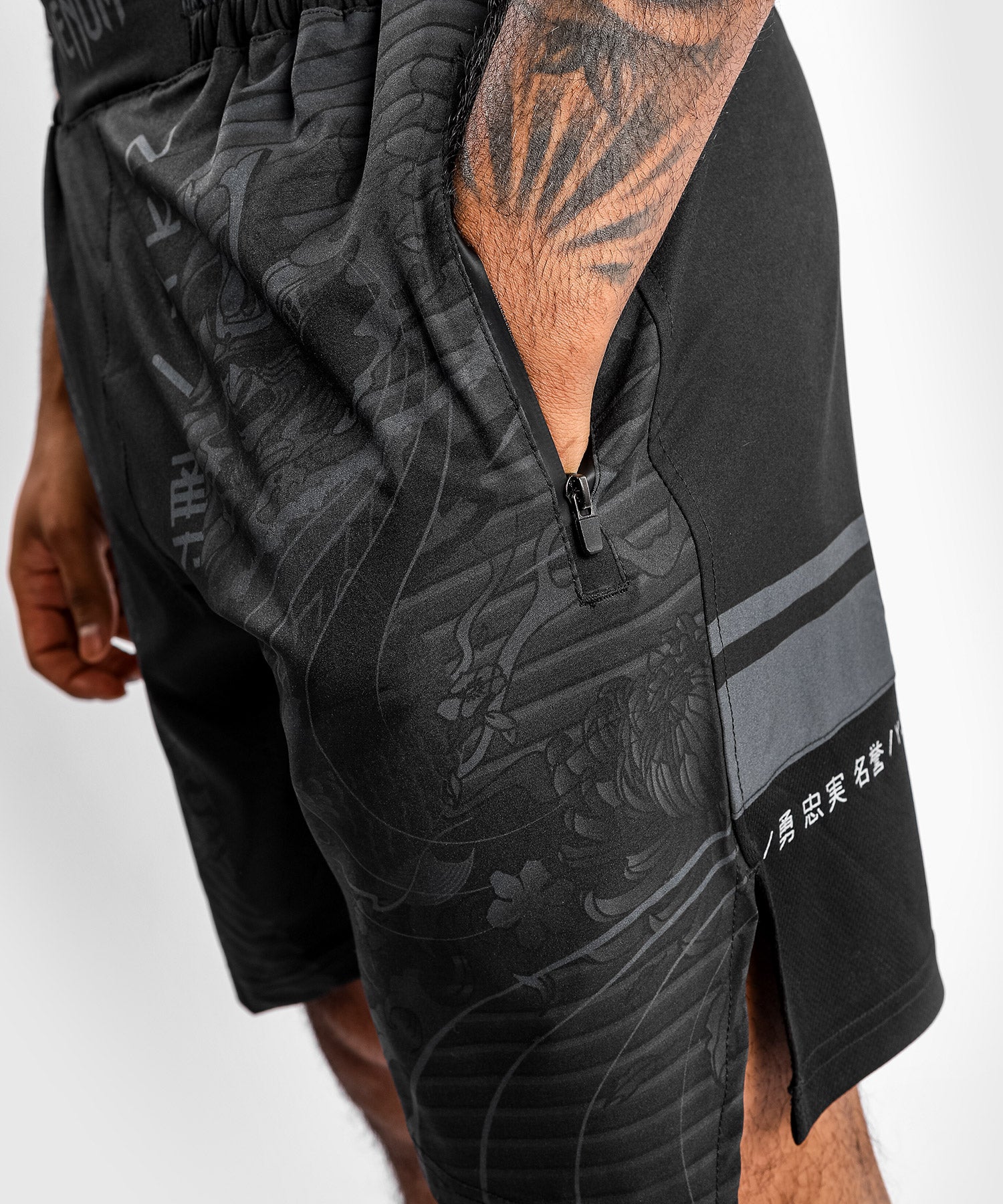 venum-ykz21-sportshorts-schwarz-schwarz image 5