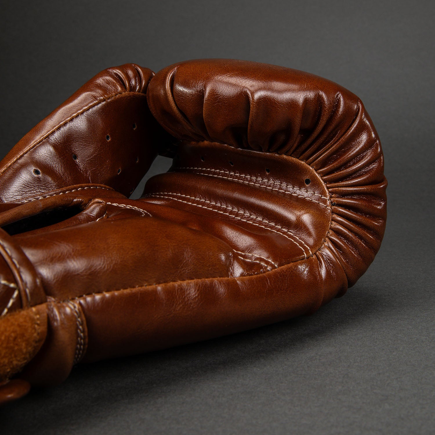 venum-impact-classic-boxhandschuhe-gl-nzendes-havana-braun image 3