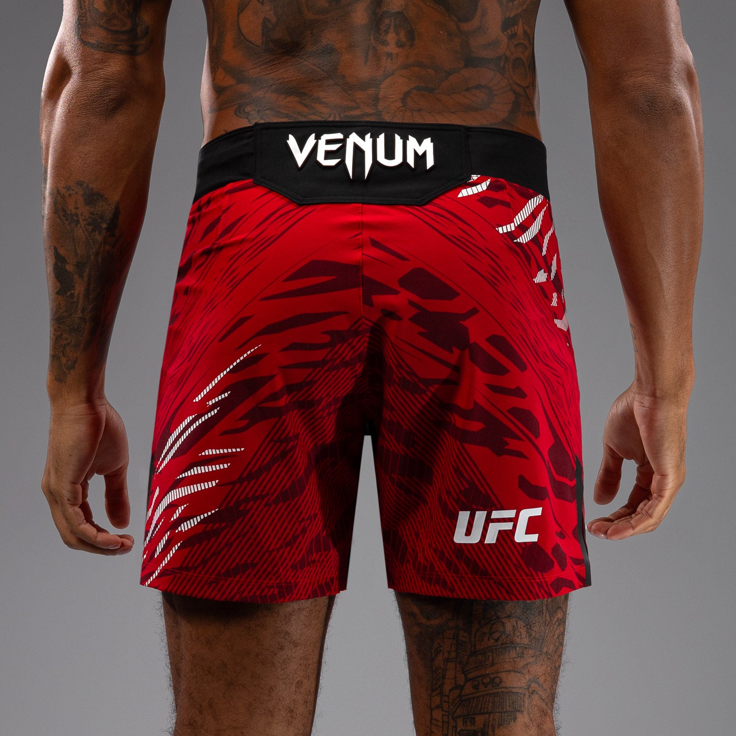 venum-ufc-fusion-authentic-fight-night-fight-short-herren-short-fit-rot image 7