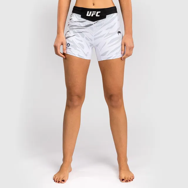 ufc-fusion-by-venum-authentic-fight-night-vale-tudo-short-damen-weiss-short-fit image 1