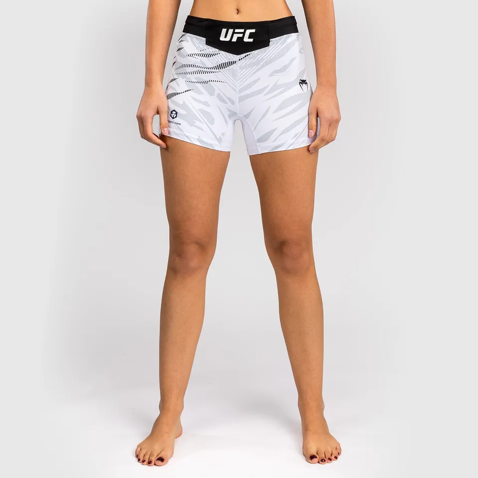 ufc-fusion-by-venum-authentic-fight-night-vale-tudo-short-damen-weiss-short-fit image 1