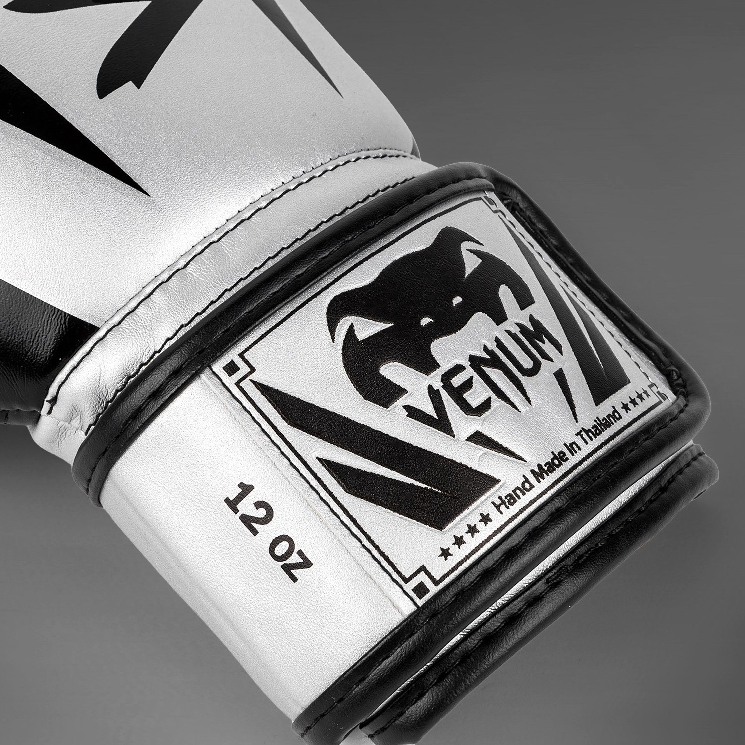 venum-elite-boxhandschuhe-silber-schwarz image 5