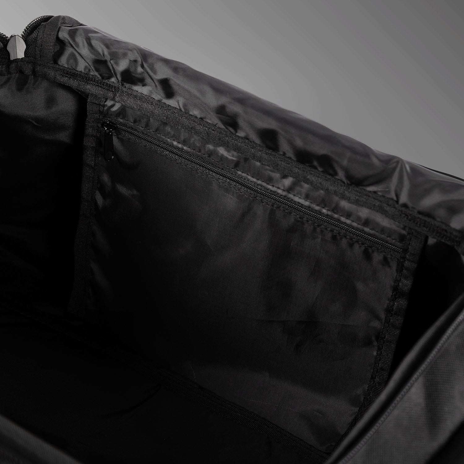 venum-essential-sporttasche-37l-schwarz image 5