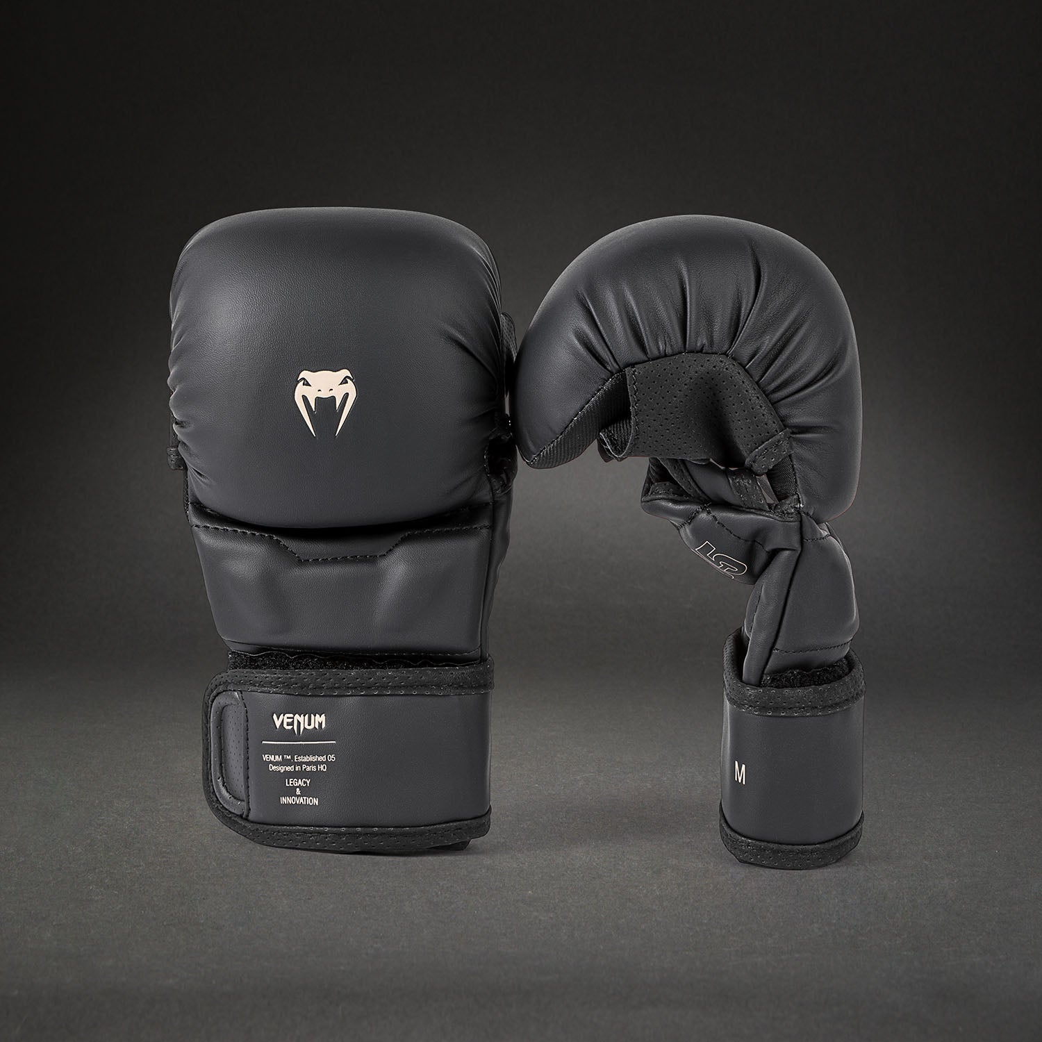 venum-impact-evo-mma-sparringhandschuhe-schwarz image 2