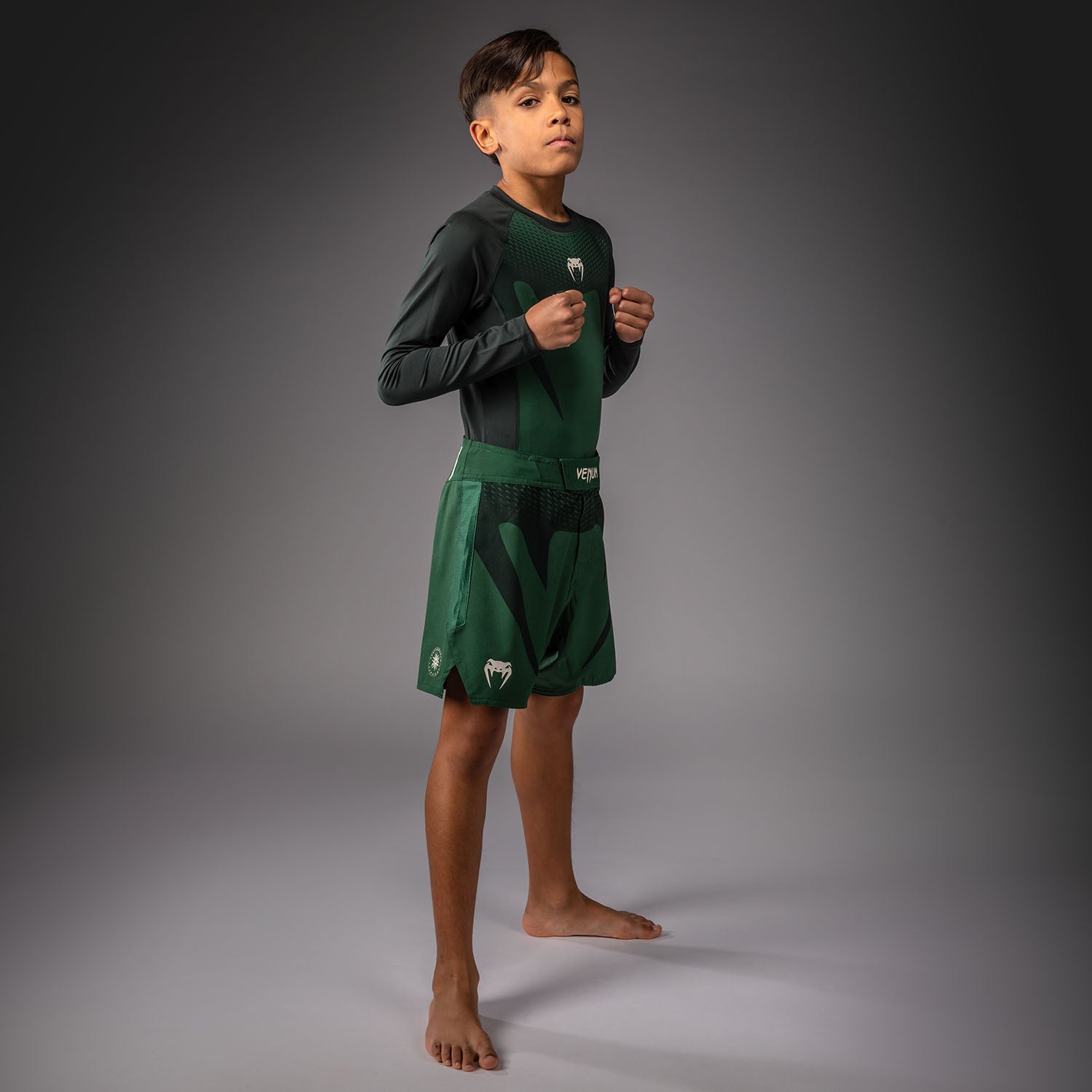 venum-attack-kids-fightshorts-waldgr-n-off-white image 7