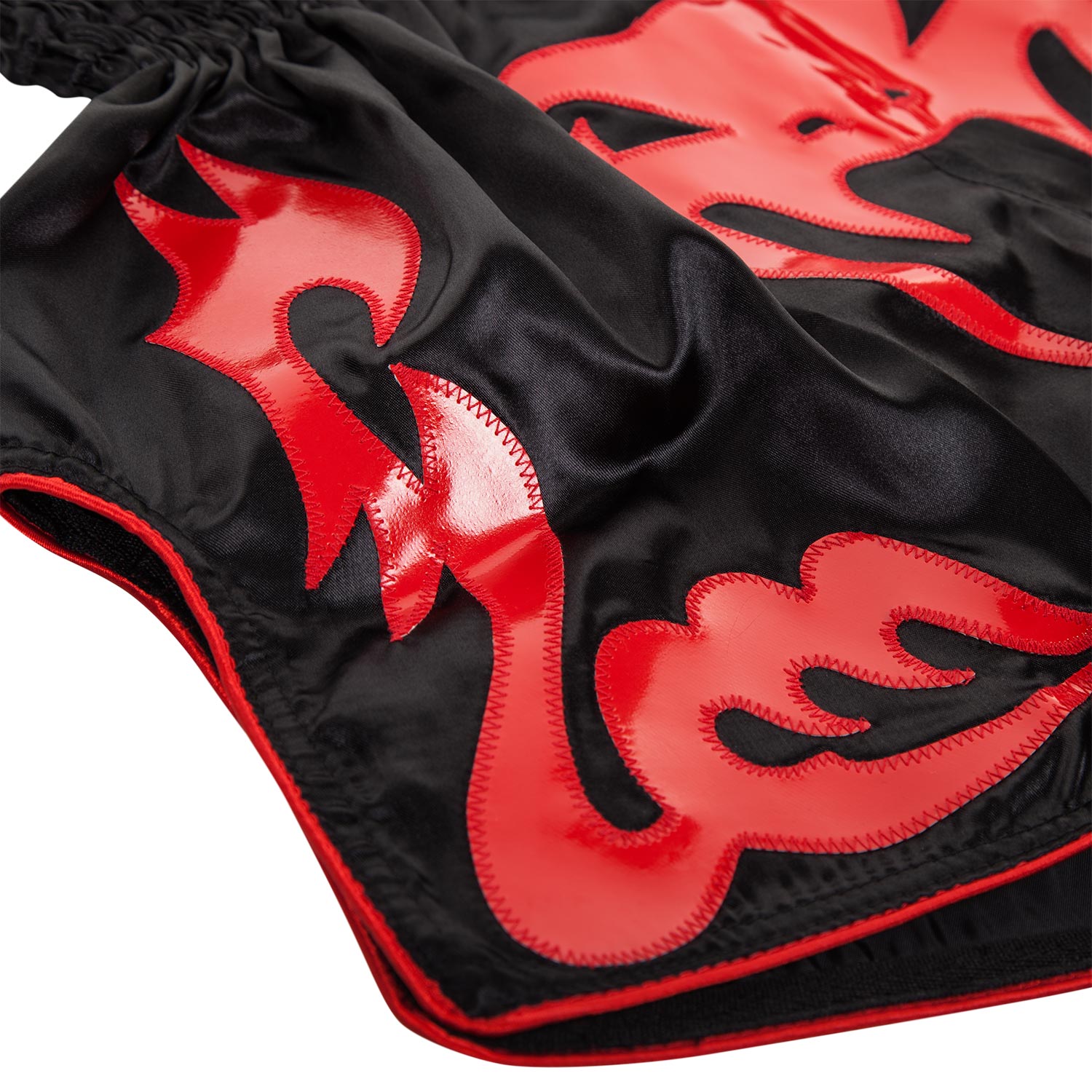 venum-bangkok-inferno-muay-thai-shorts-rot-devil image 3