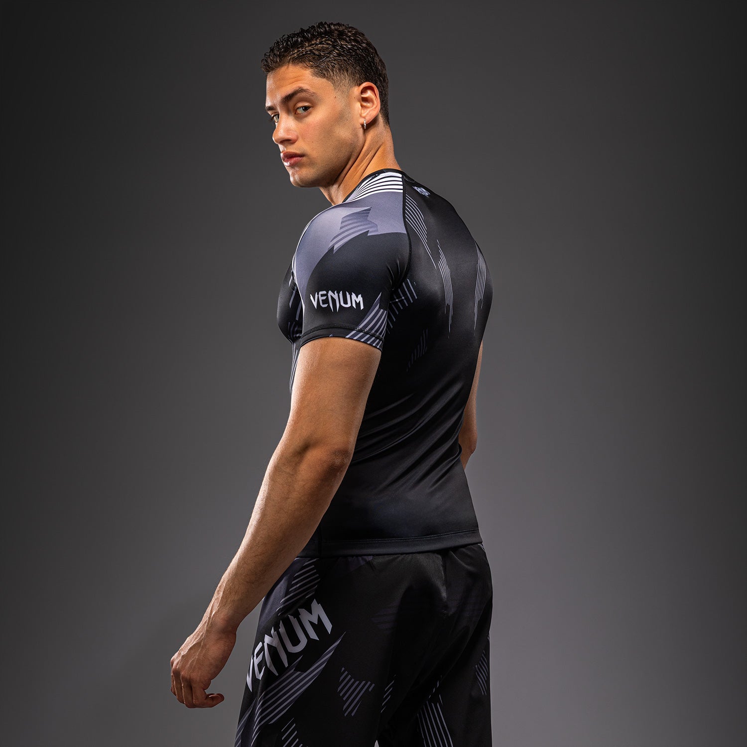 venum-no-gi-6-0-rashguard-kurzarm-schwarz-wei image 1