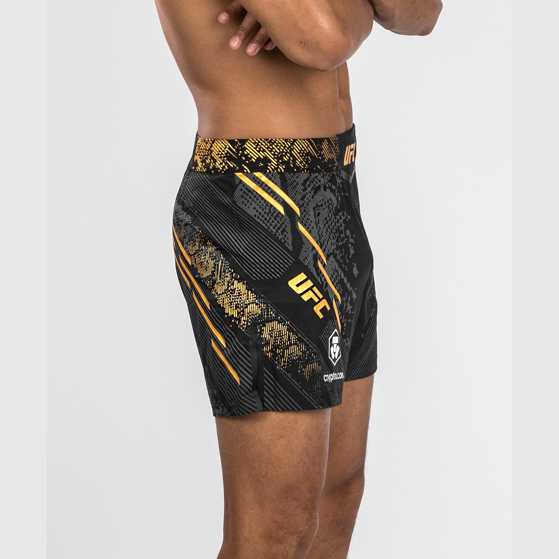 ufc-adrenaline-by-venum-authentic-fight-night-kampfshorts-schwarz-gold-kurze-pas image 6