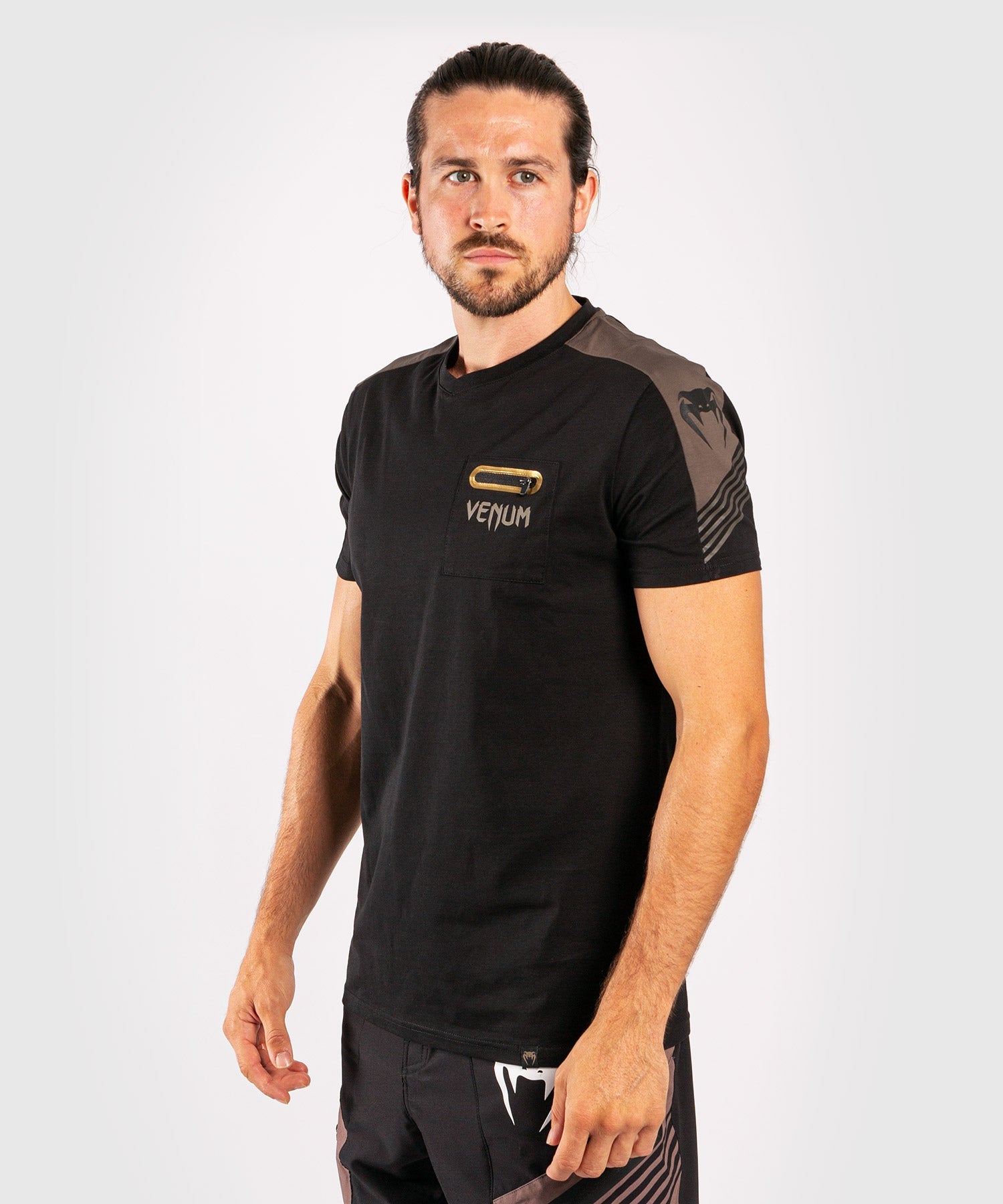 venum-cargo-t-shirt-herren-schwarz-grau image 2
