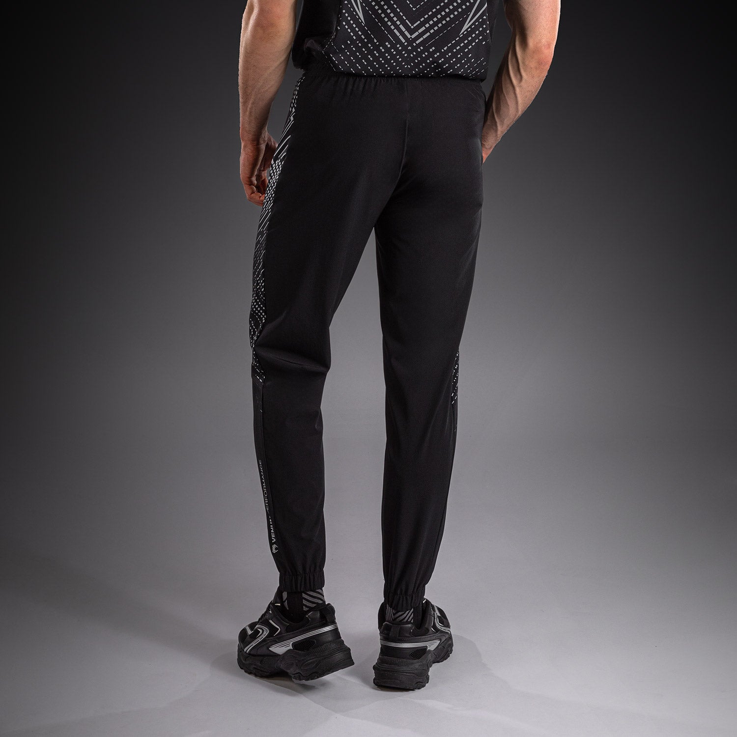 venum-midnight-fury-jogginghose-schwarz-grau-silber-herren image 4