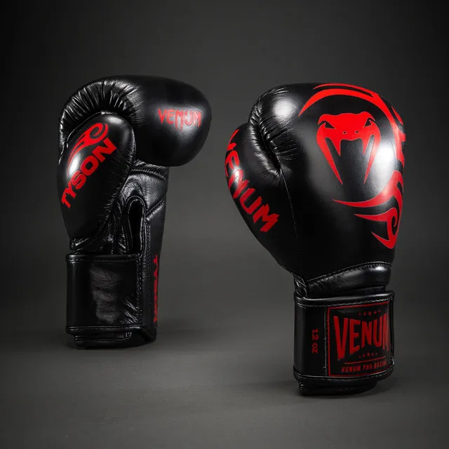 venum-giant-2-0-mike-tyson-pro-boxhandschuhe-schwarz-rot image 1