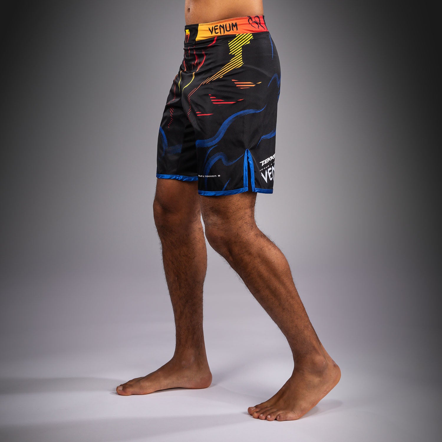 venum-x-tekken-8-fightshorts-yoshimitsu-schwarz-orange image 3