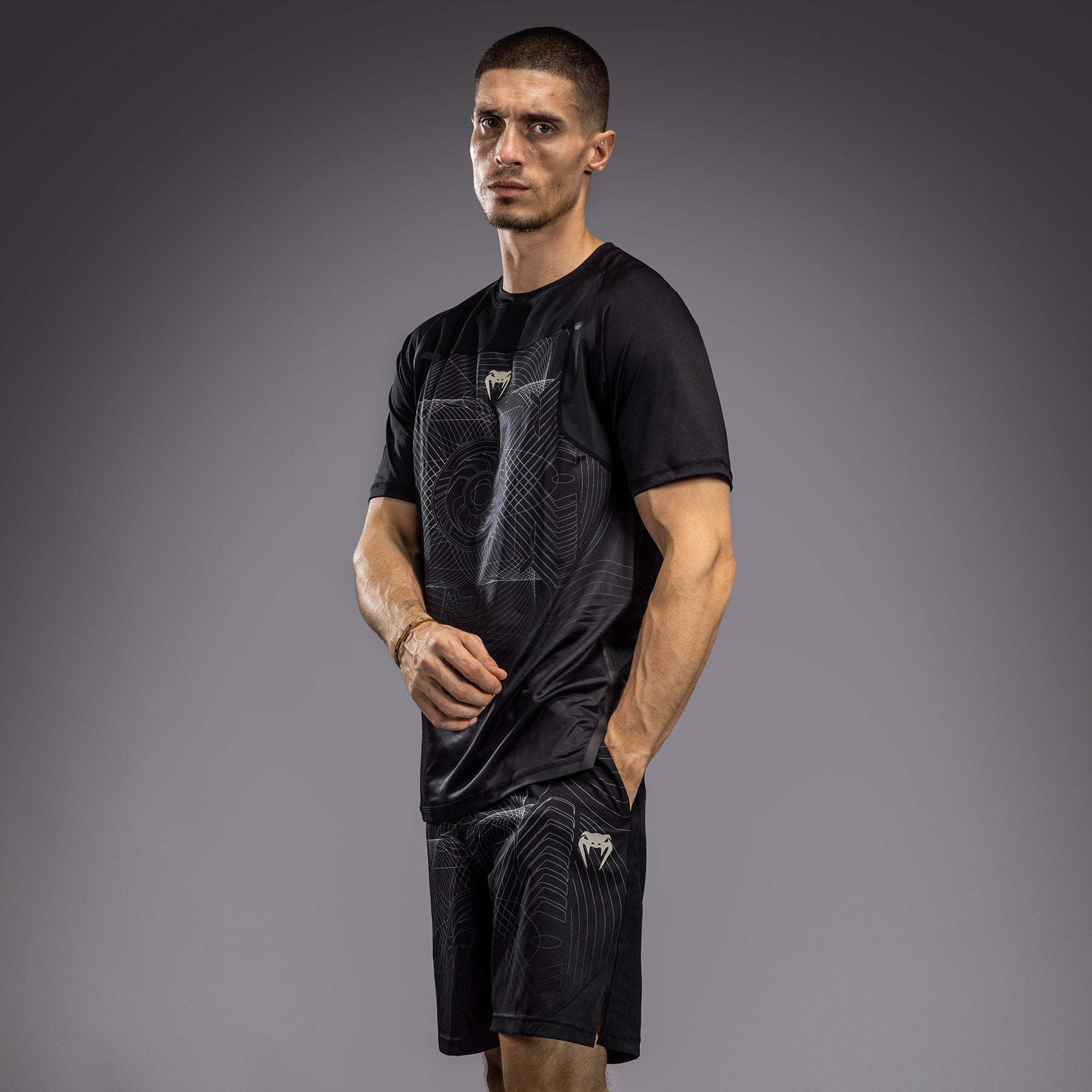 venum-g-fit-air-herren-dry-tech-t-shirt-tiefschwarz-w-stensand image 4